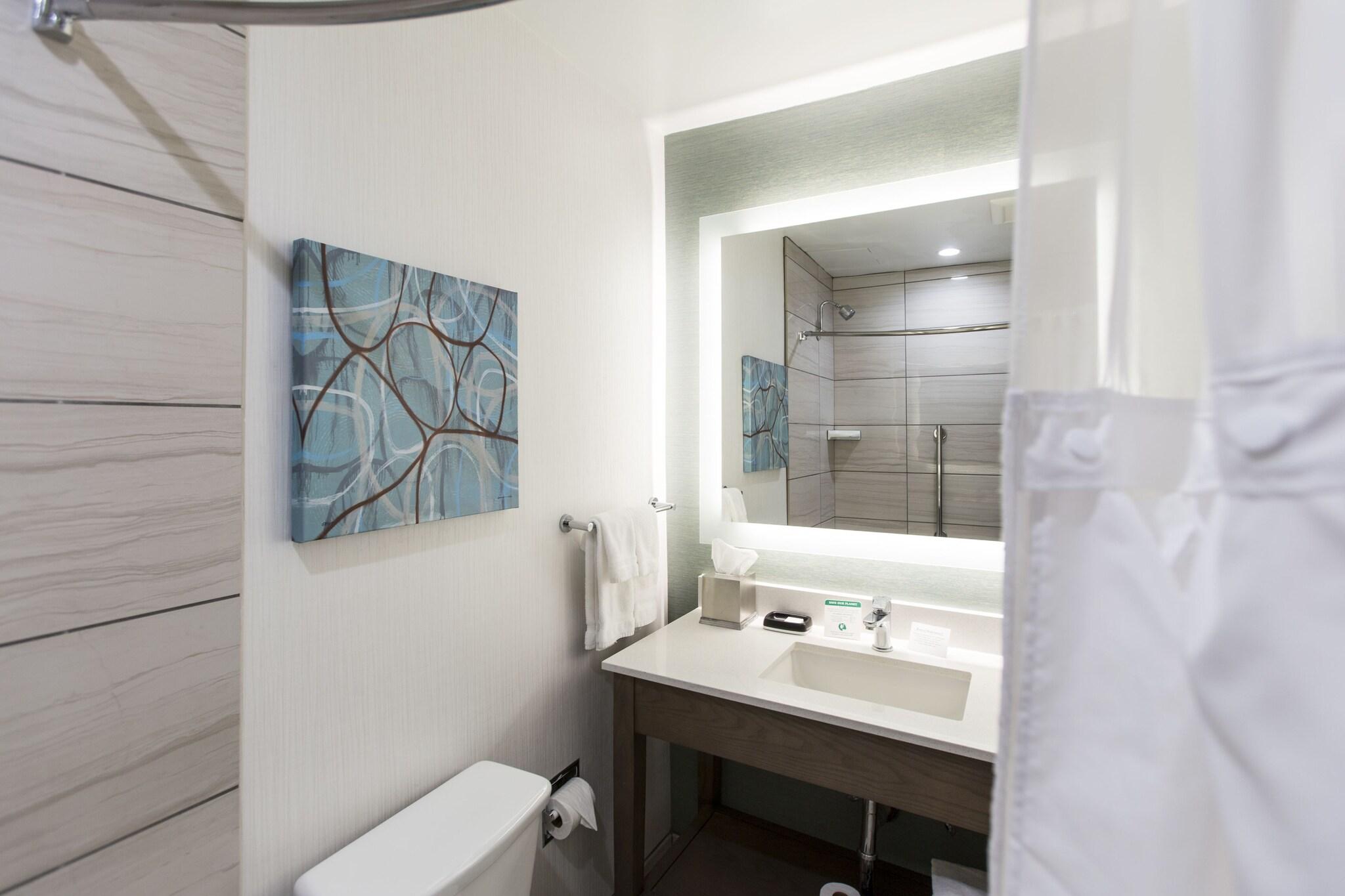 Quadruple Two Queen Beds