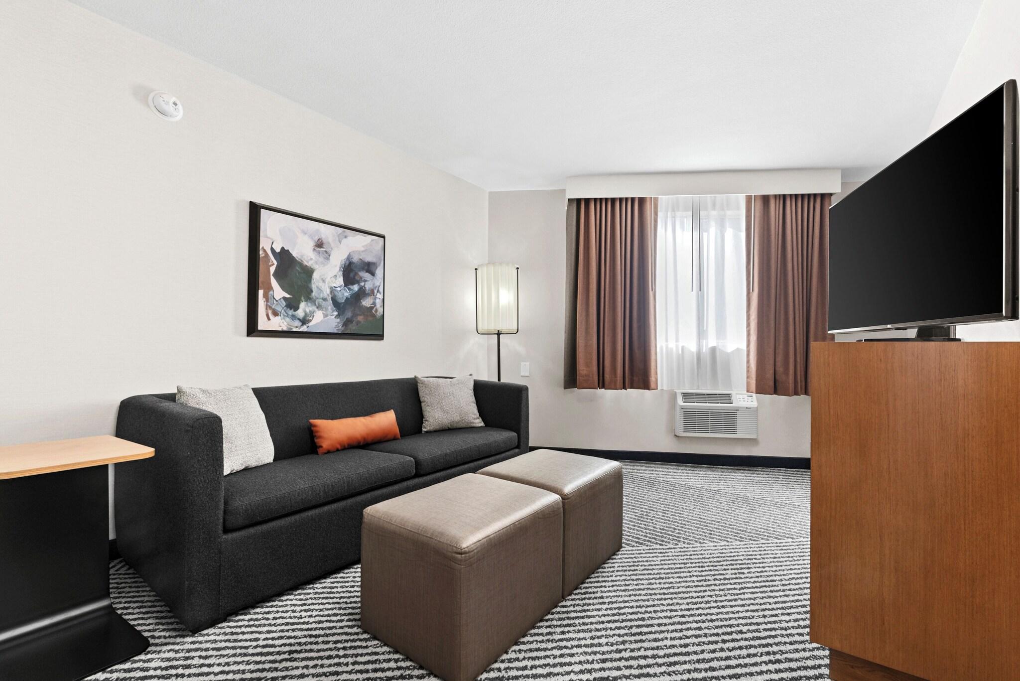 Suite Queen Size Bed