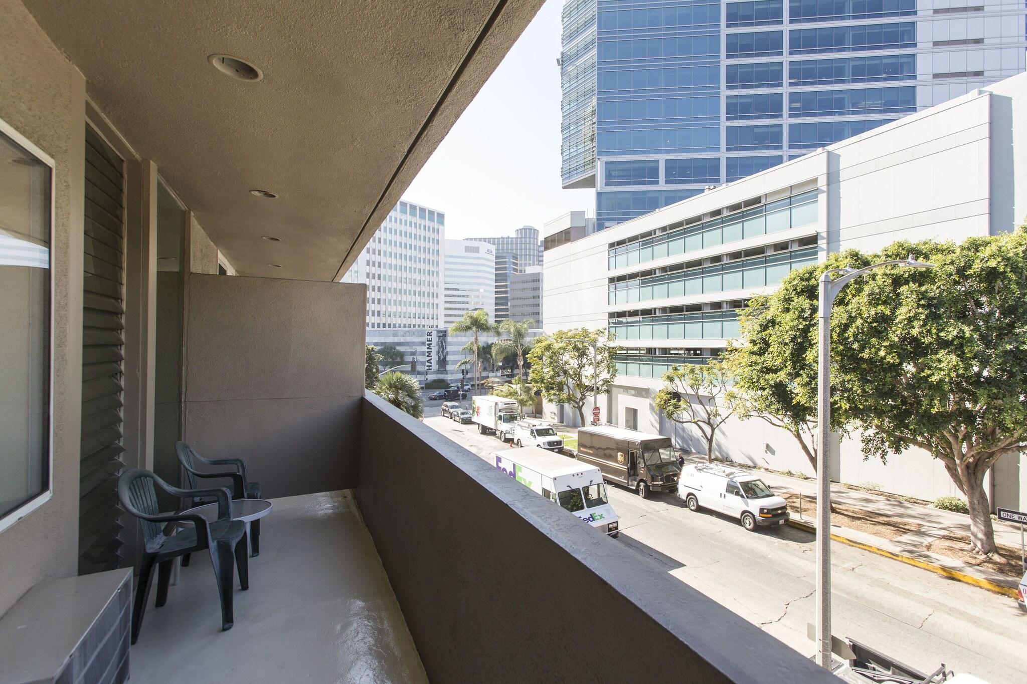 Double Queen Size Bed