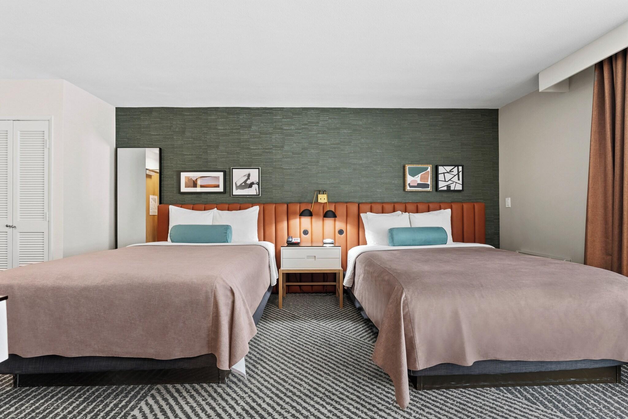 Quadruple Two Queen Beds