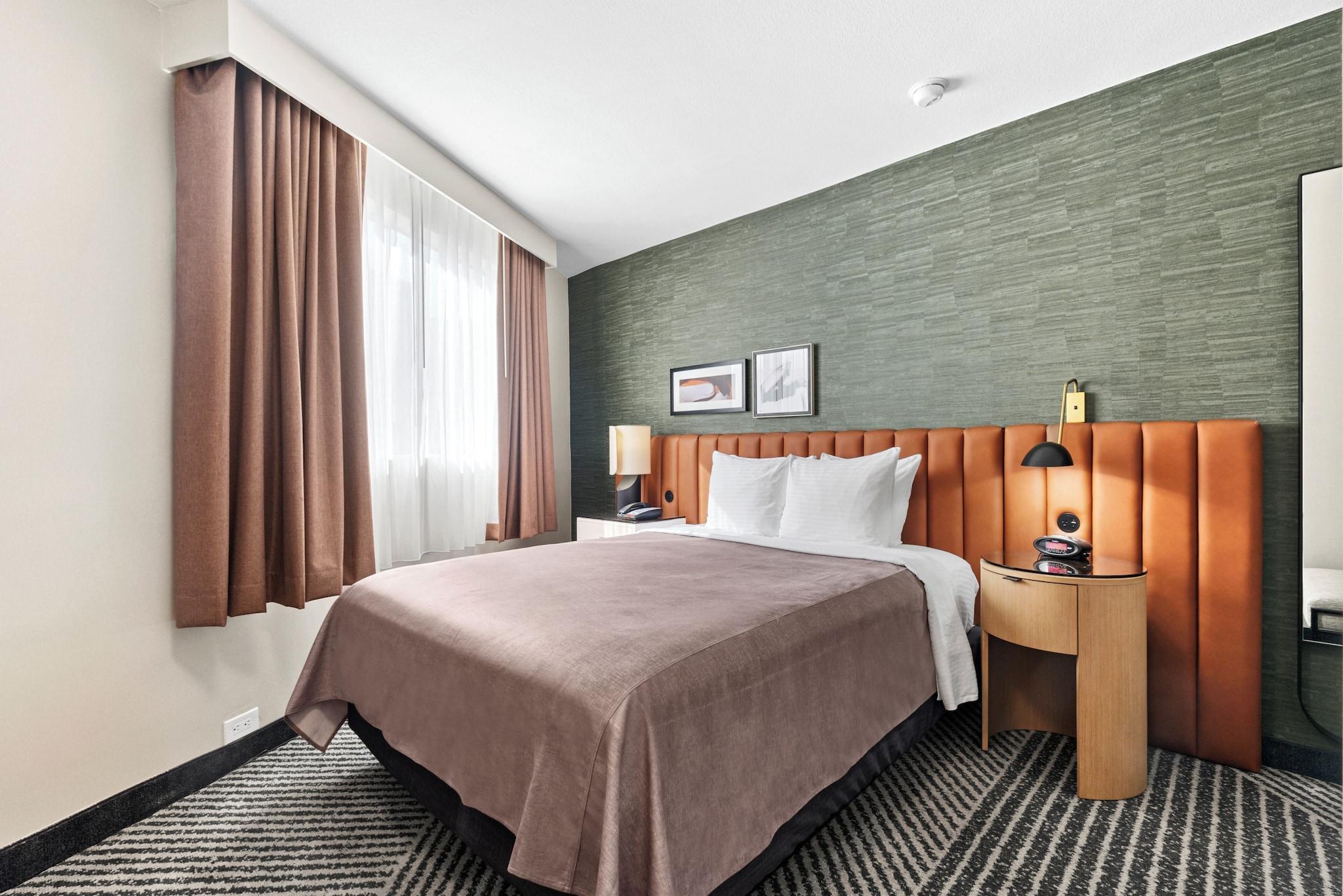 Double Queen Size Bed