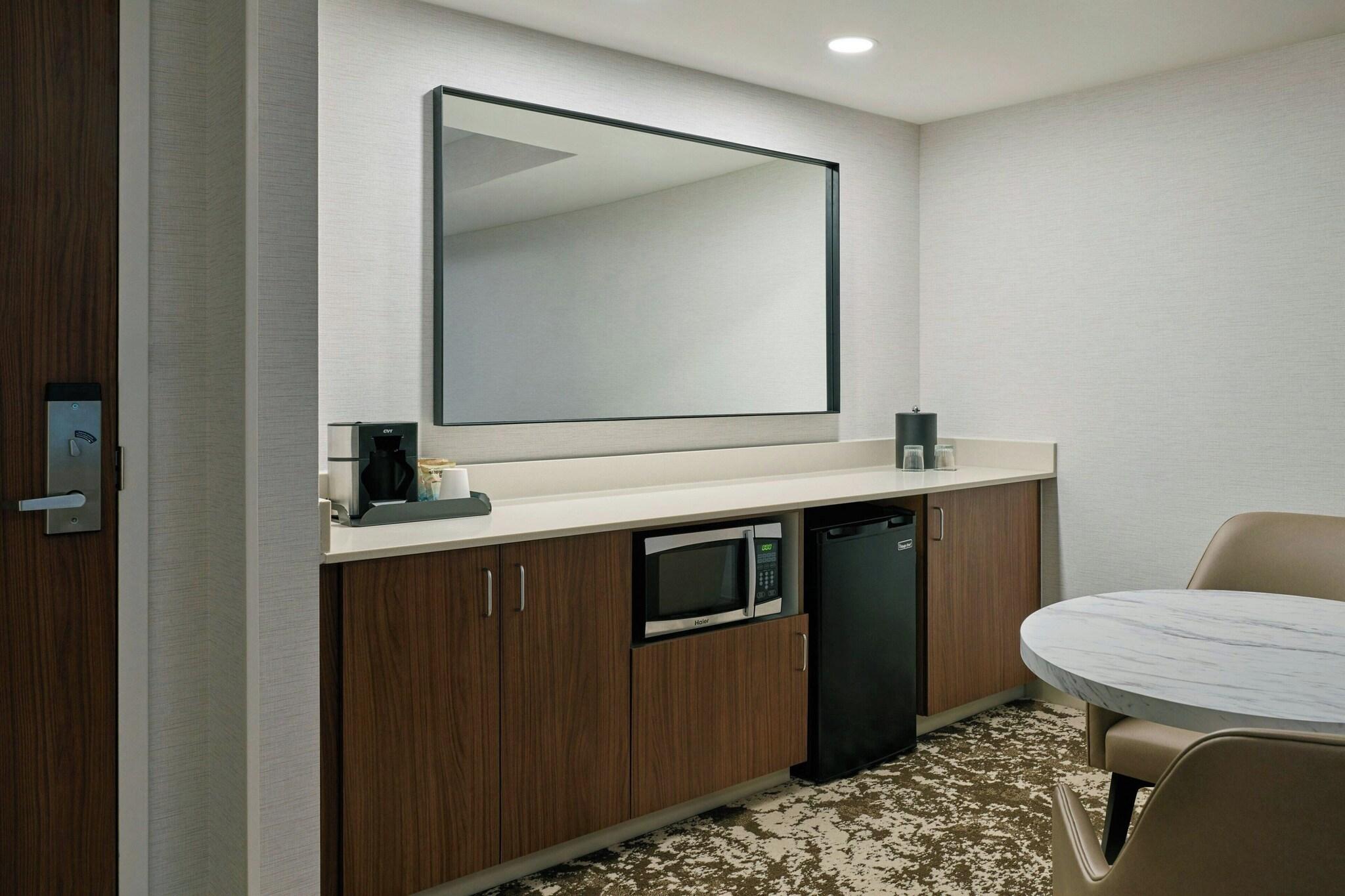 Suite King Bed One Bedroom 
