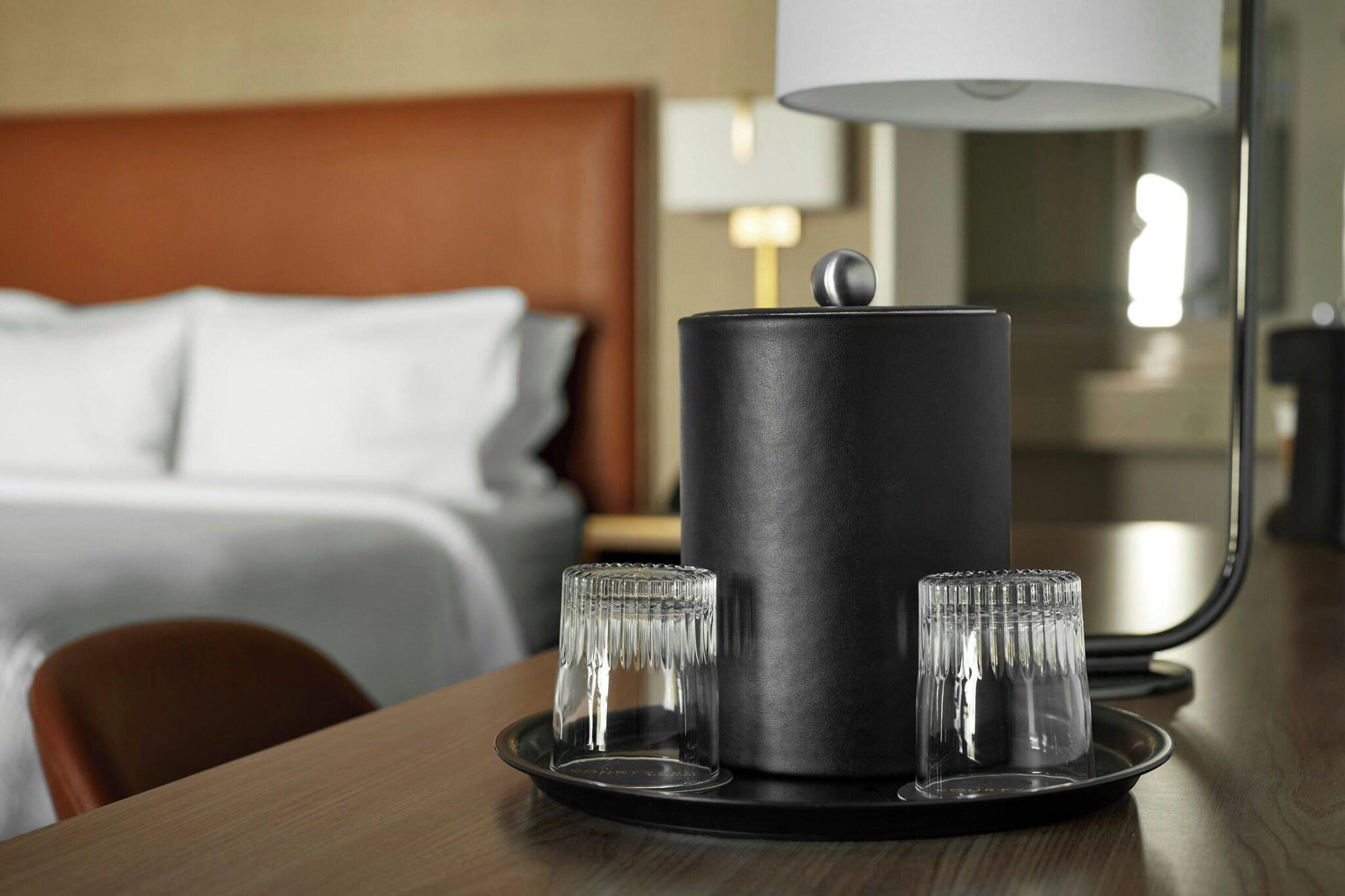 Double Deluxe King Bed