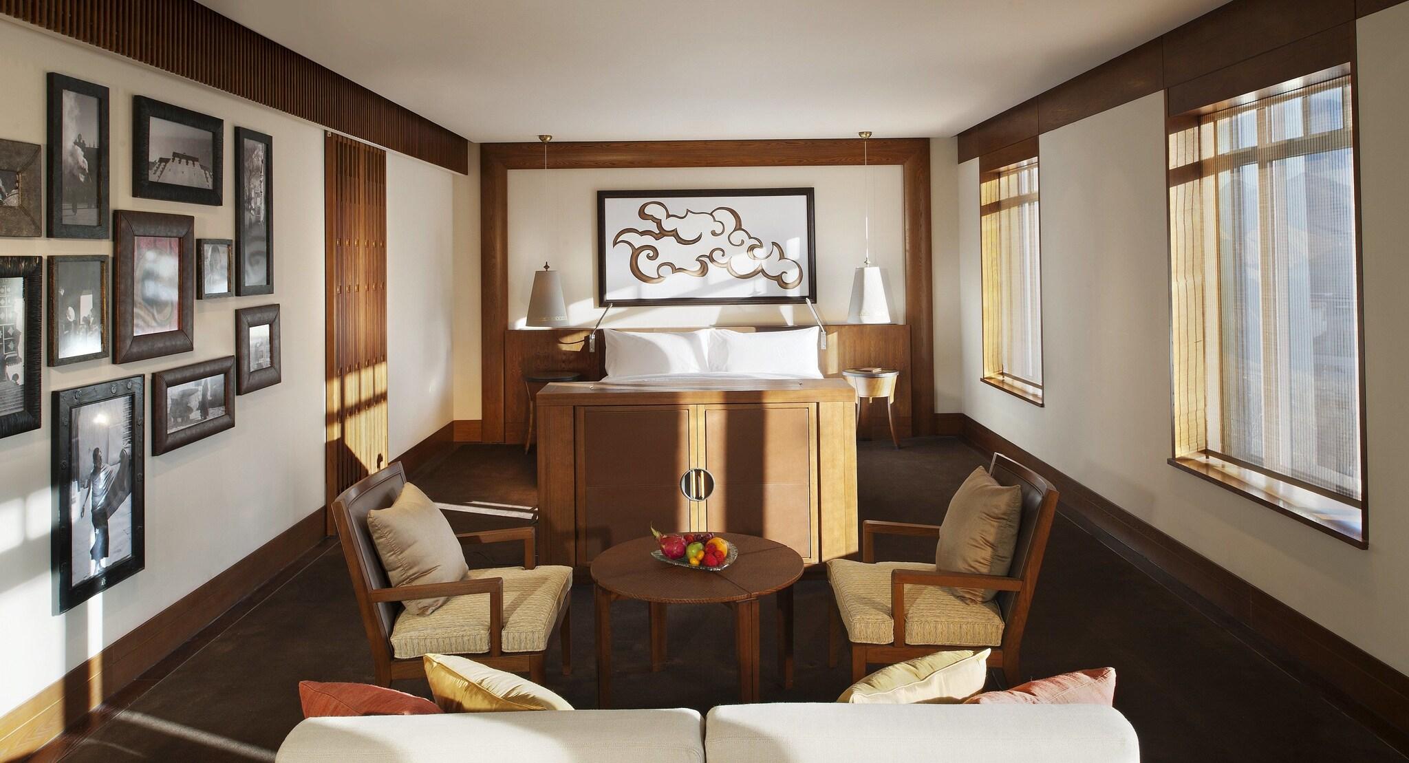 Junior Suite King Bed One Bedroom 