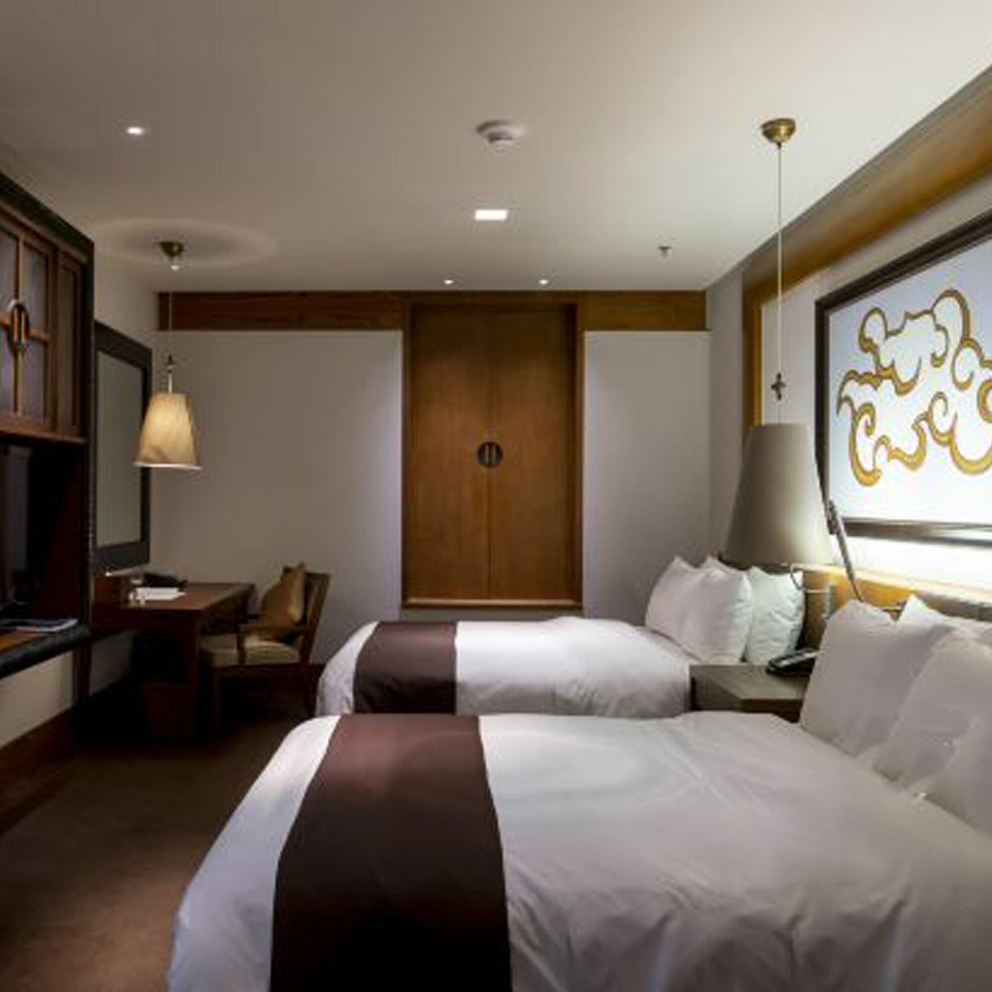 Quadruple Deluxe Two Double Beds