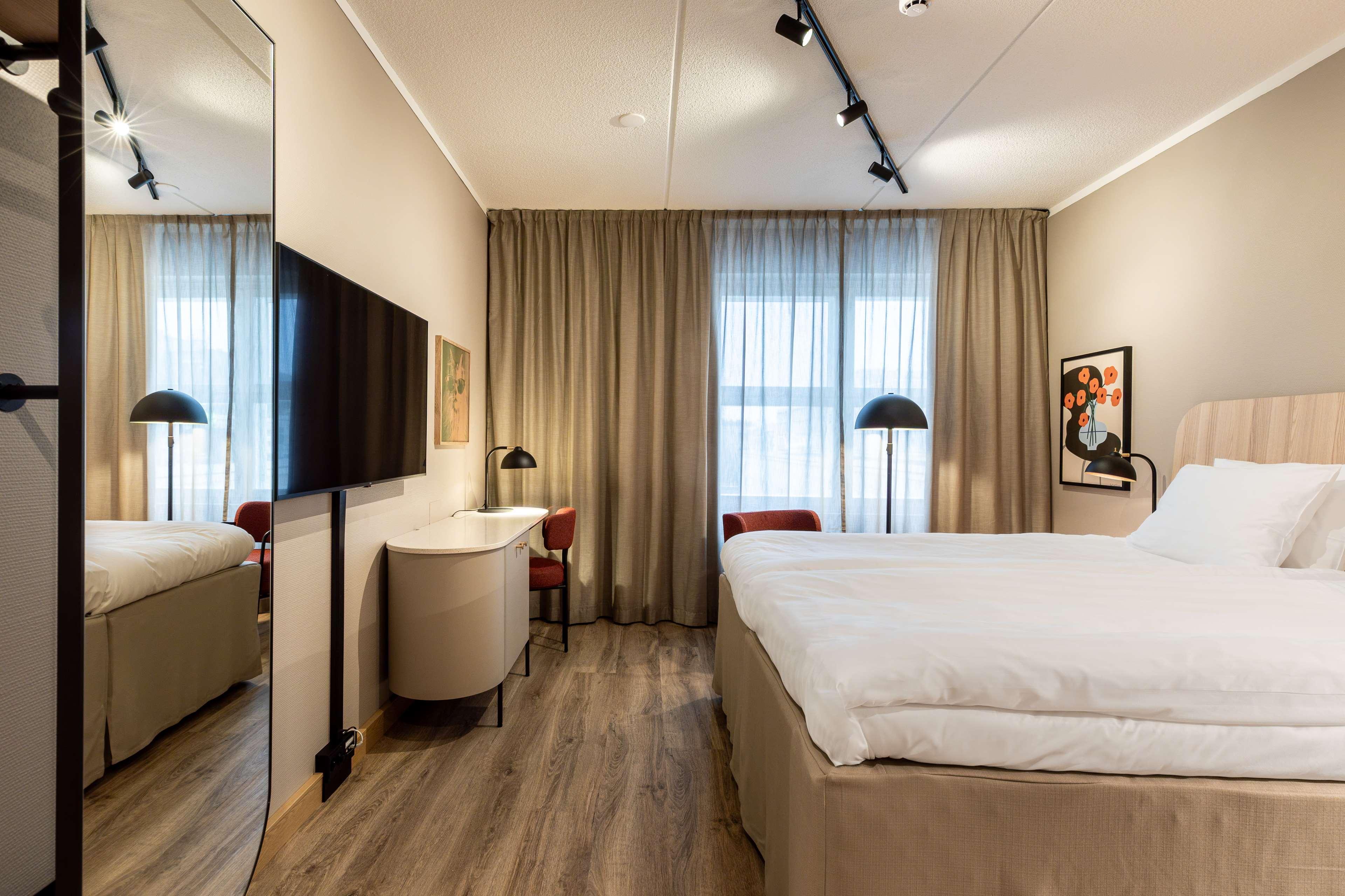 Double King Size Bed