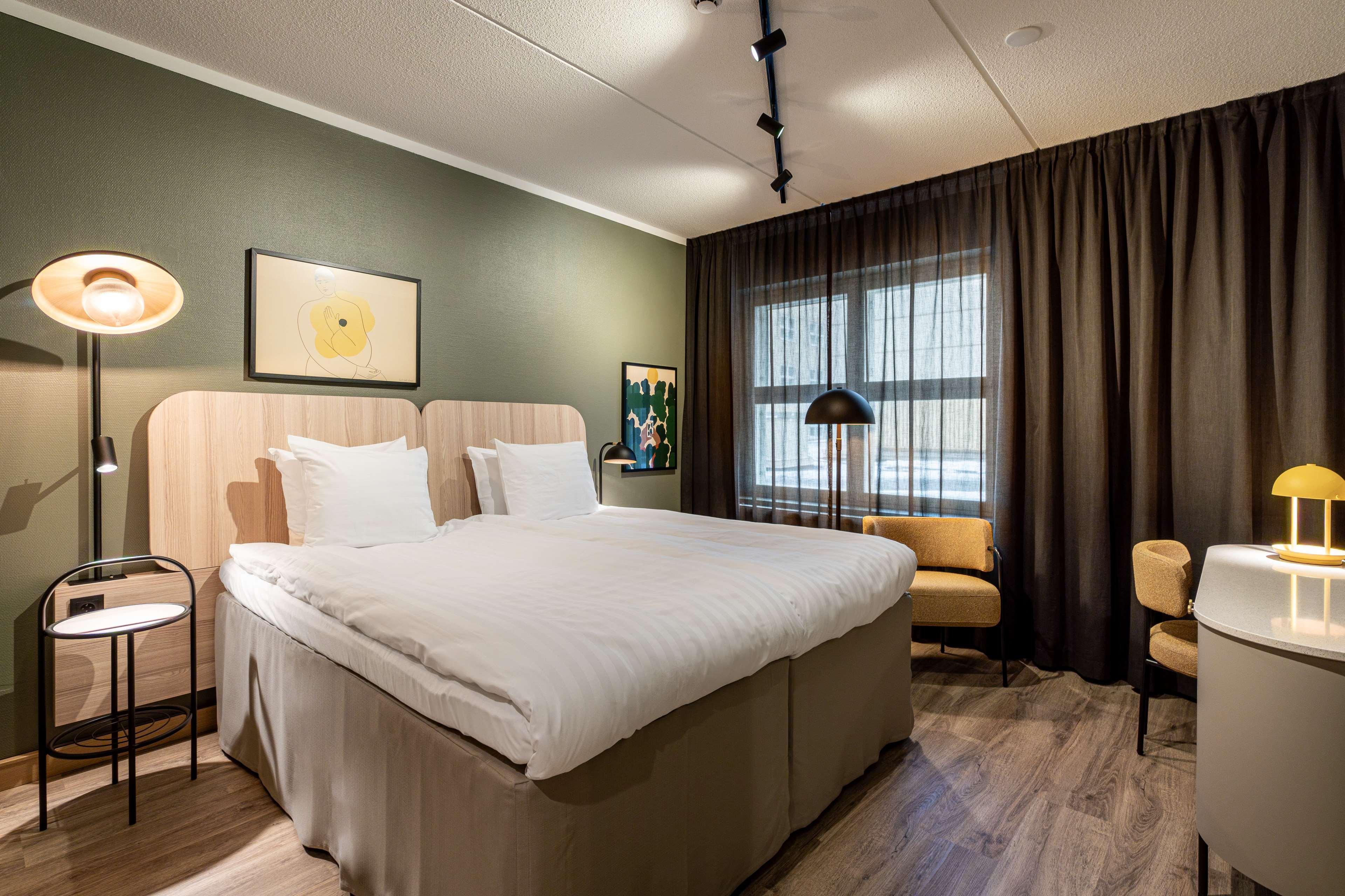 Double King Size Bed