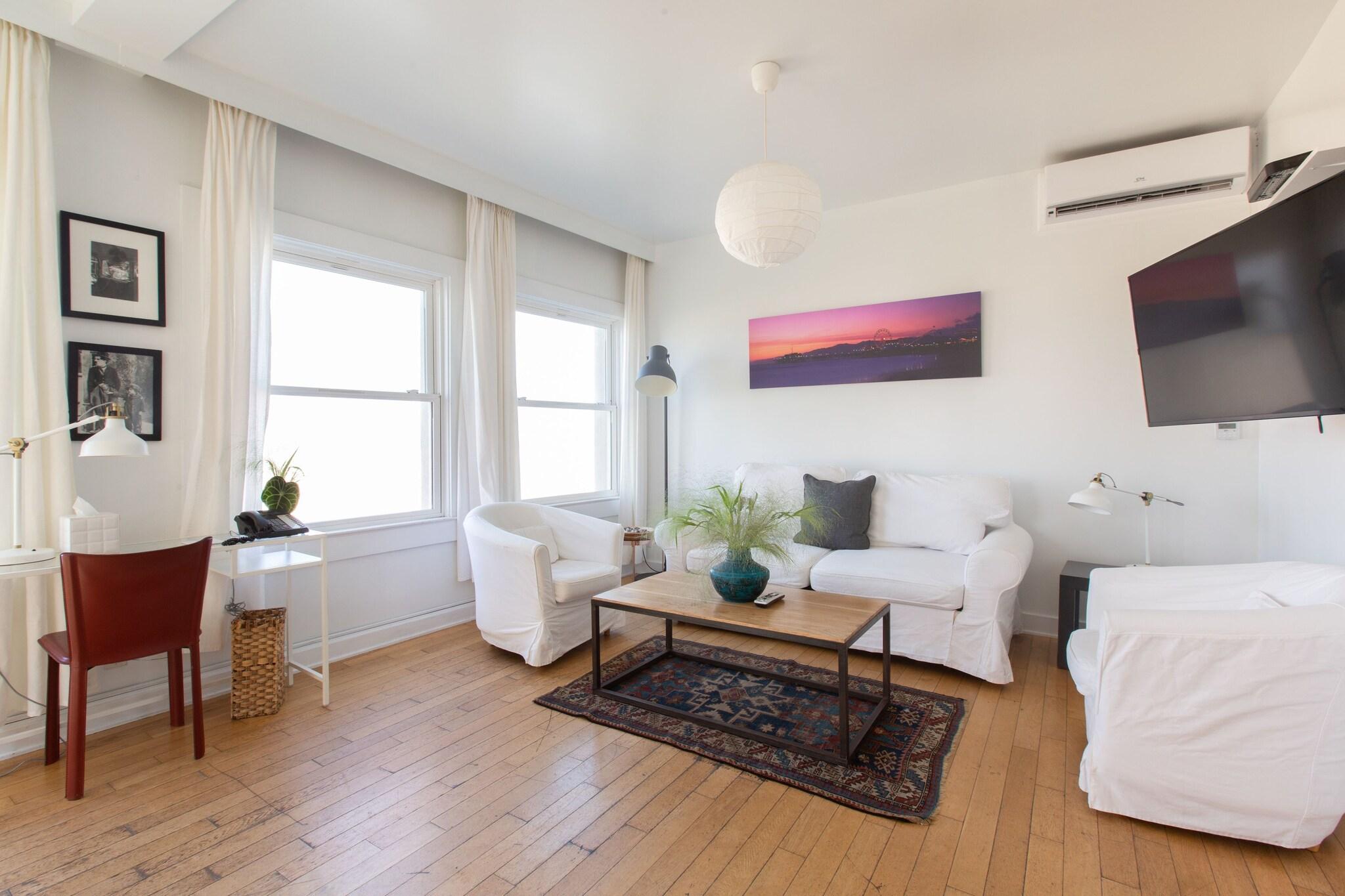 Suite Queen Size Bed