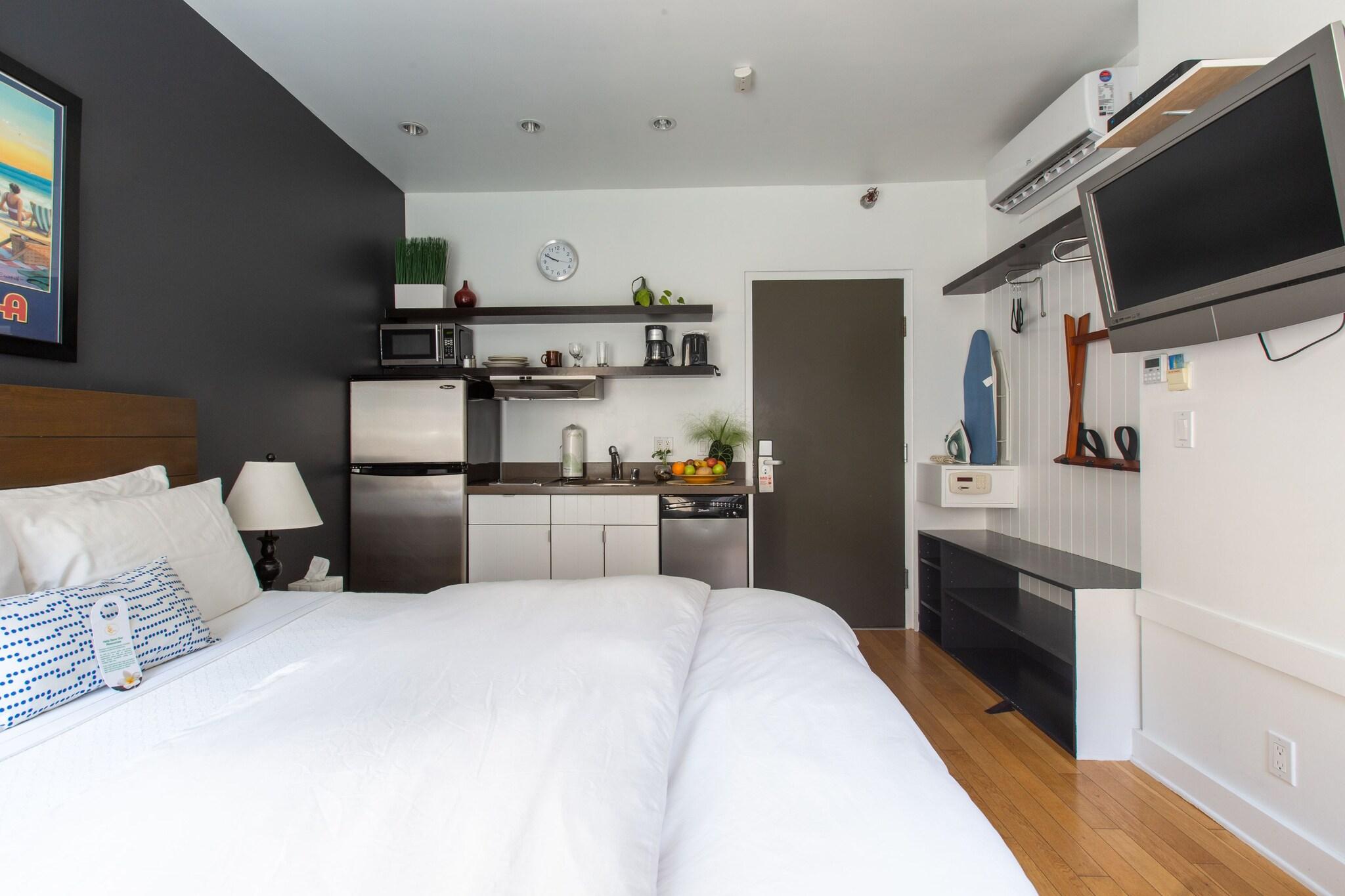 Studio Queen Size Bed