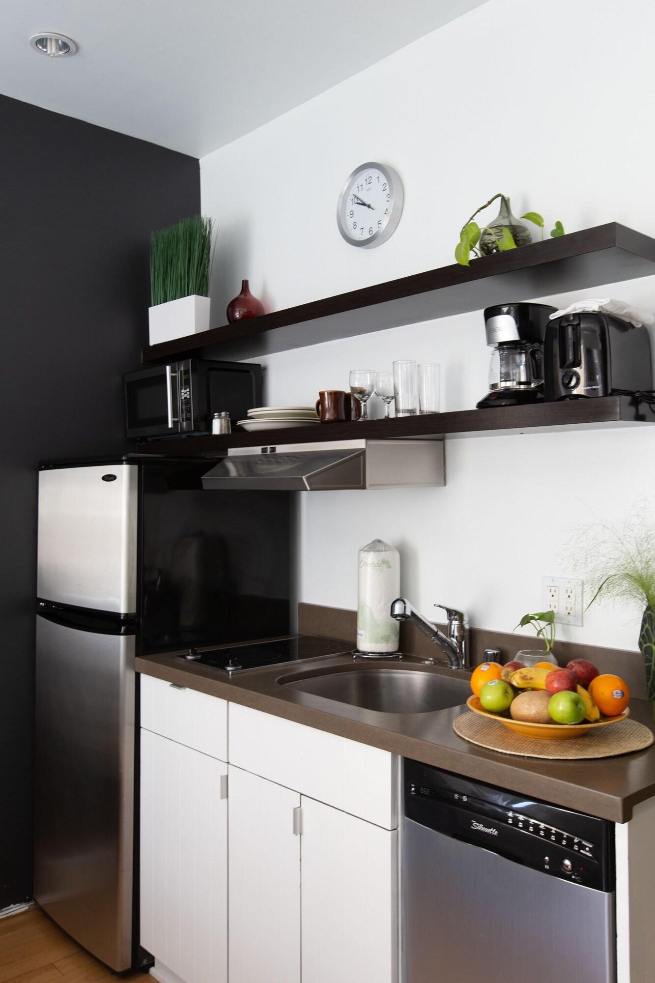 Studio Queen Size Bed