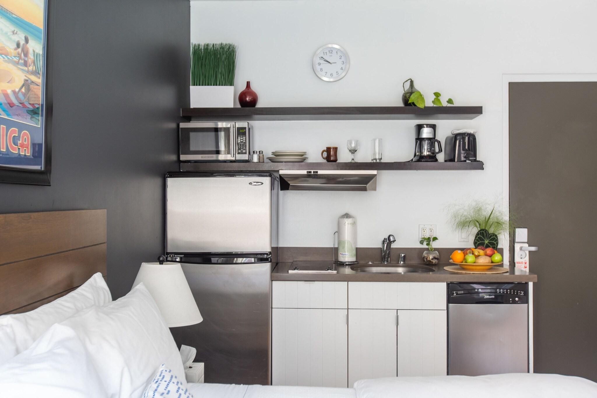 Studio Queen Size Bed