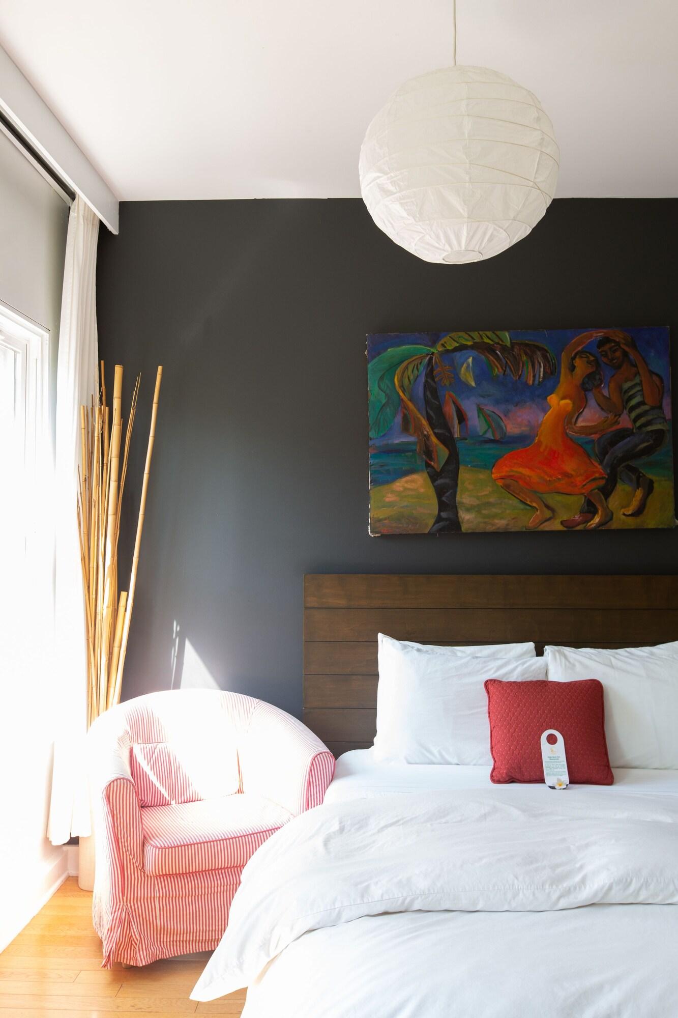 Studio Queen Size Bed