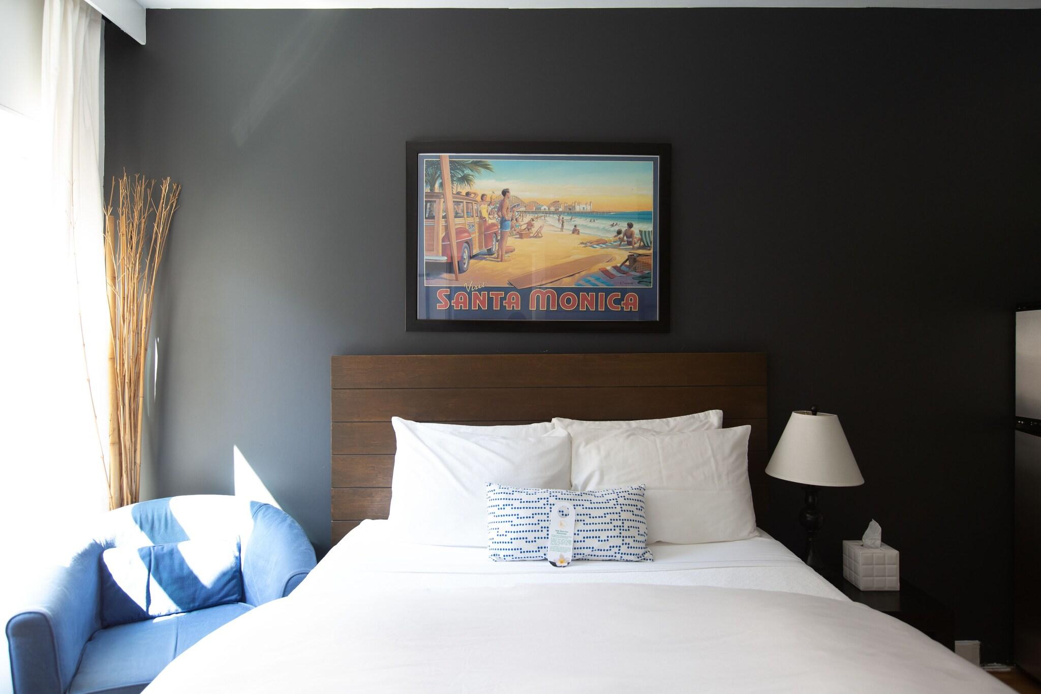 Studio Queen Size Bed