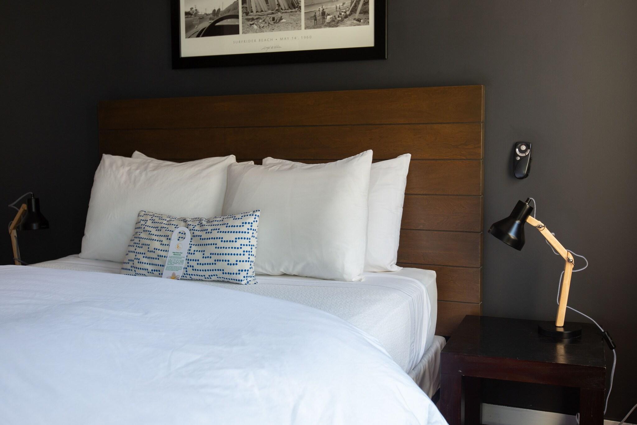 Suite Queen Size Bed