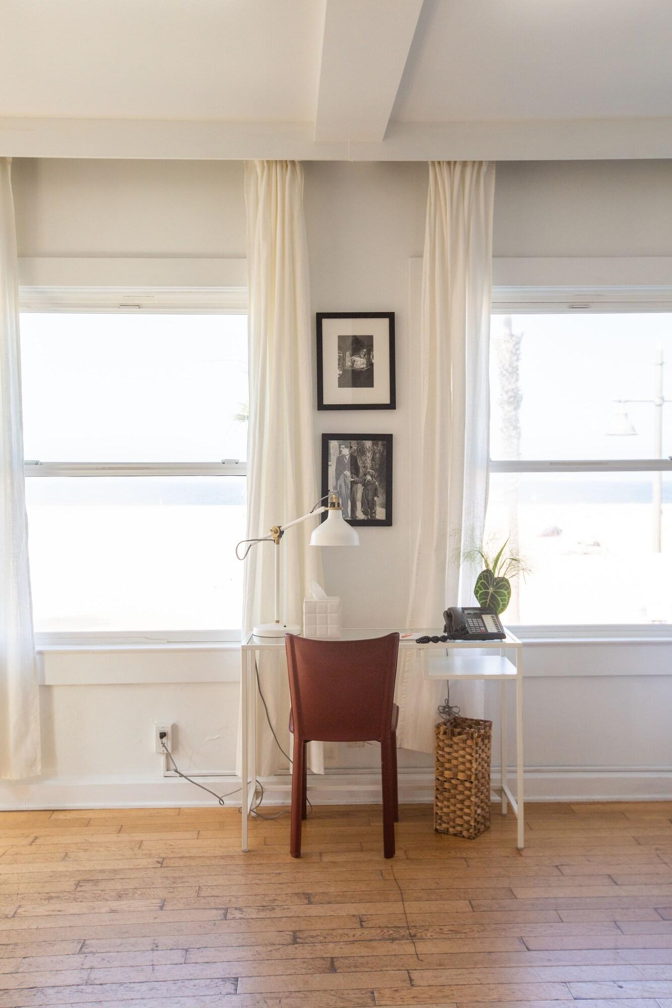 Suite Queen Size Bed