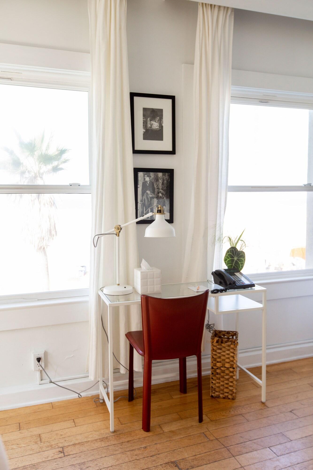 Suite Queen Size Bed