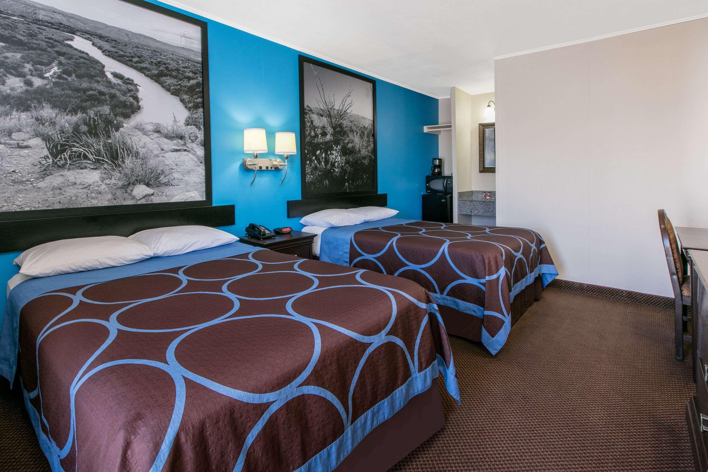 Quadruple Two Double Beds