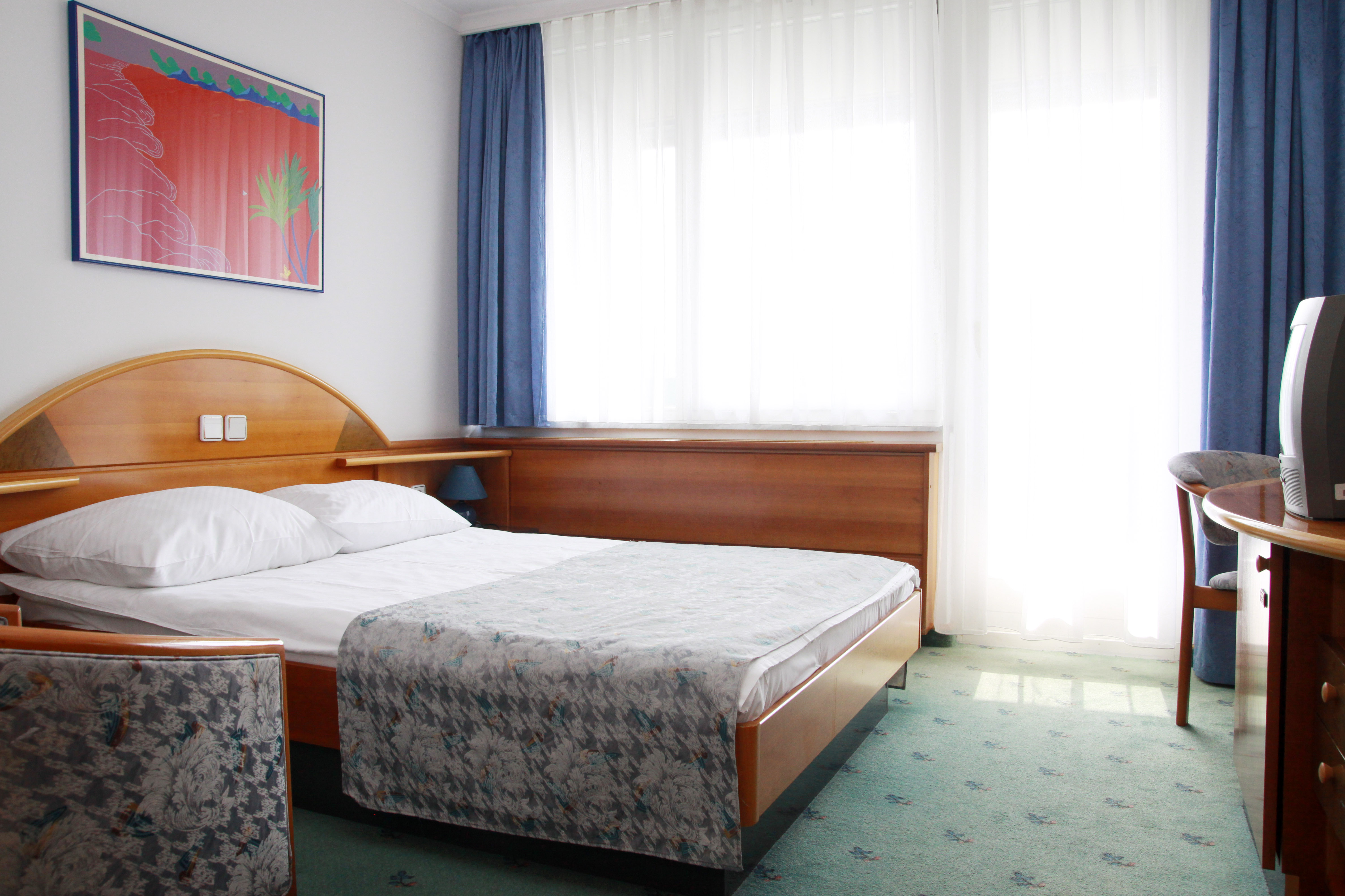 Double or Twin Standard