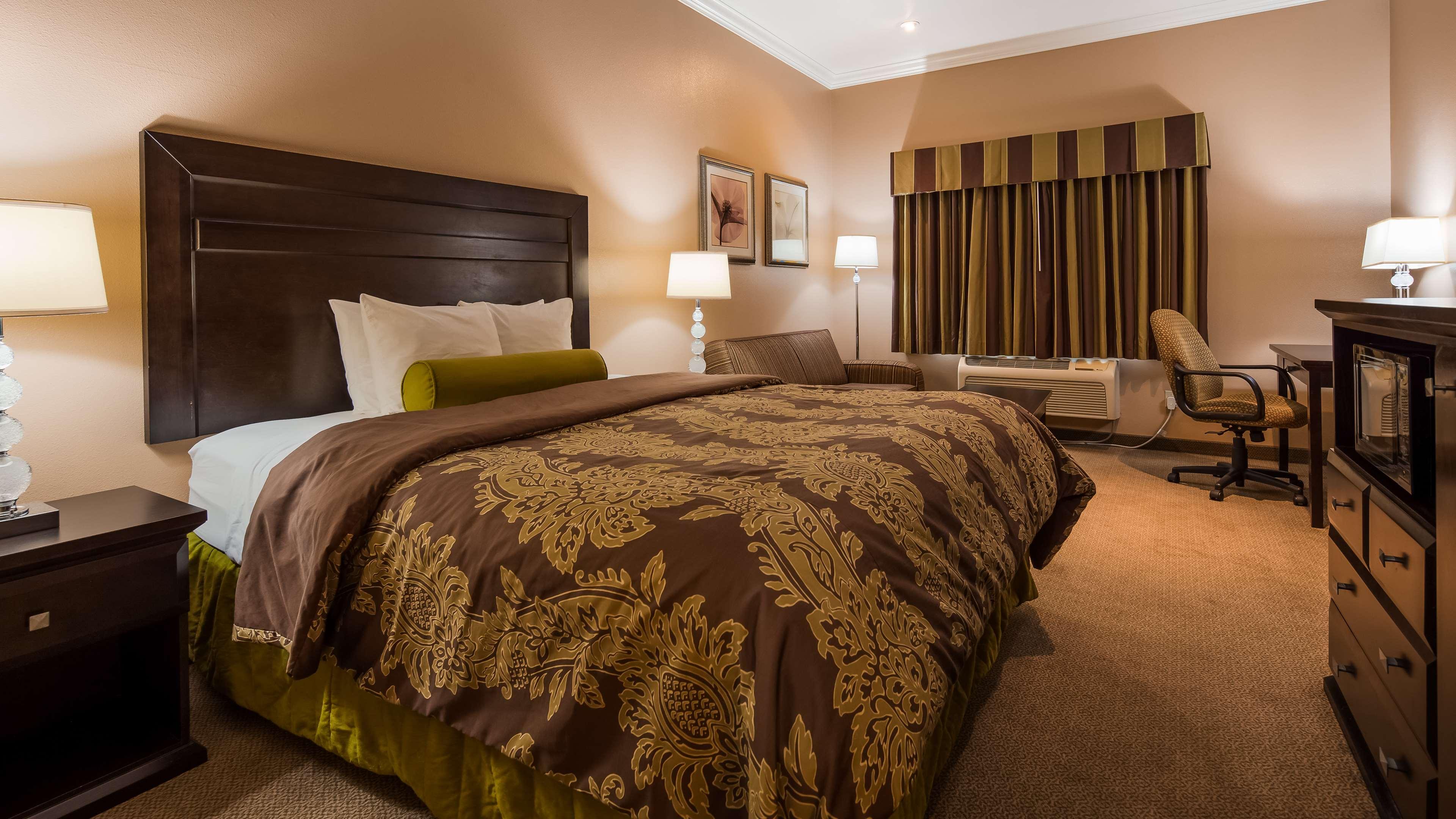 Room King Bed Non Smoking