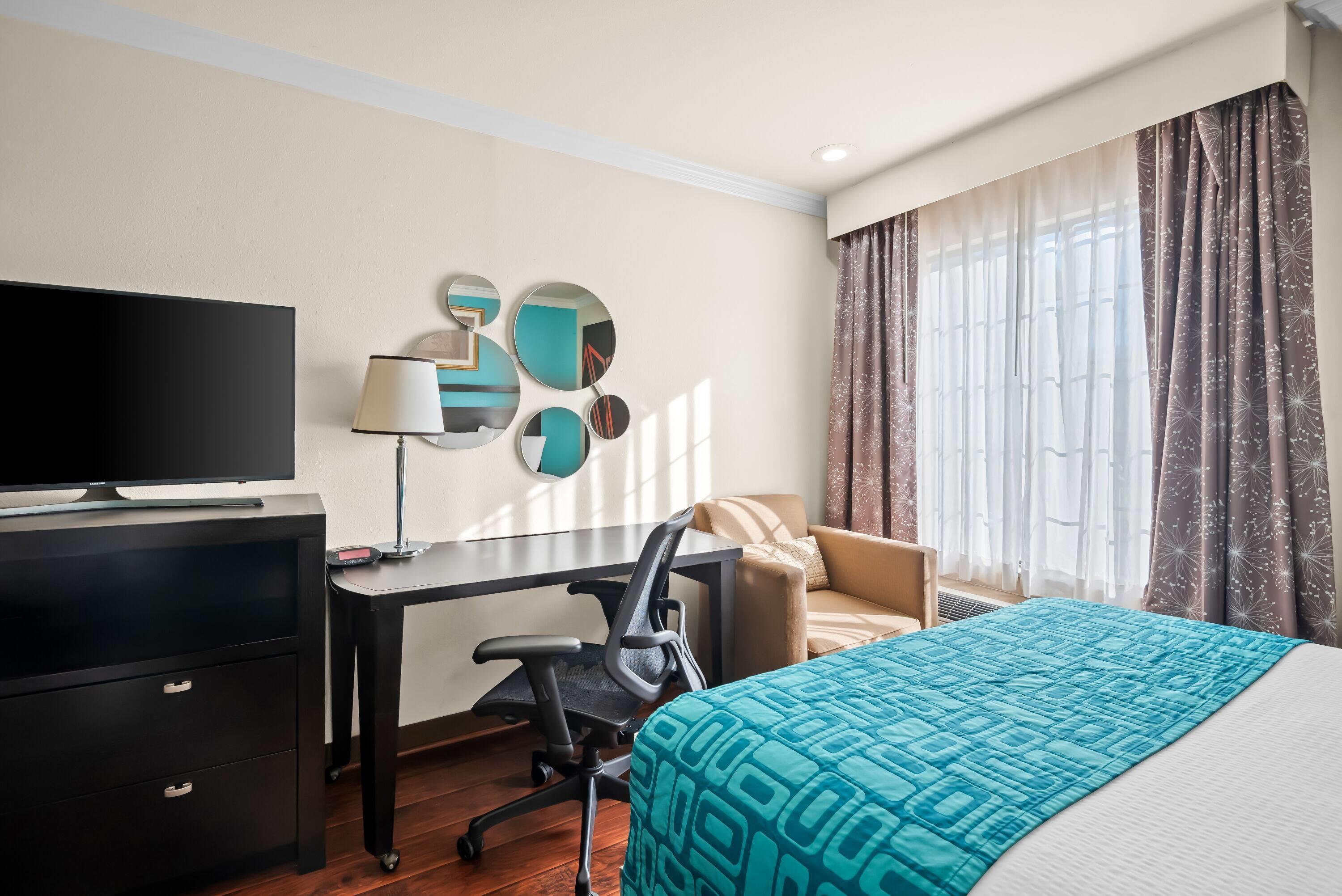 Quadruple Two Queen Beds
