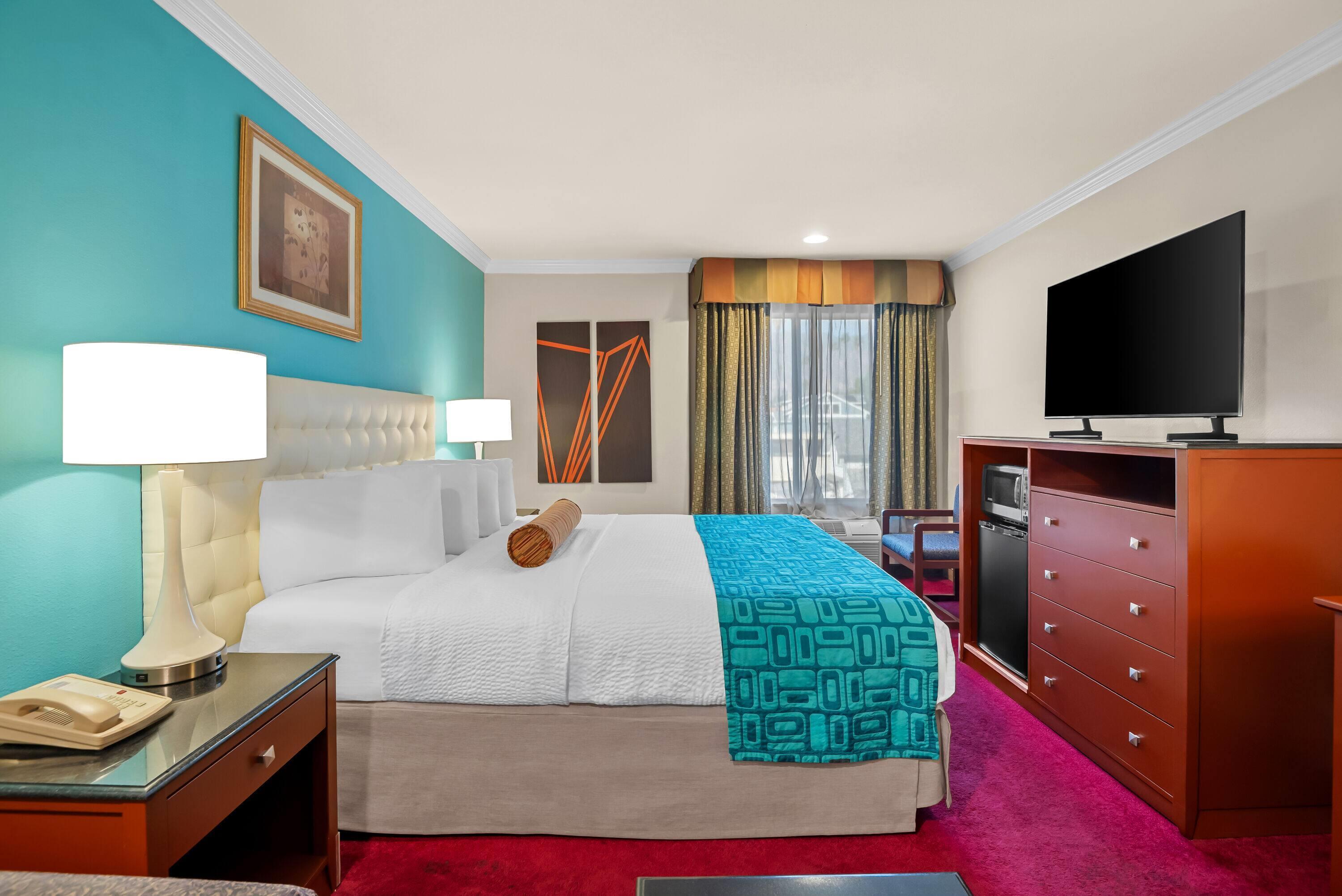 Double King Bed Non Smoking