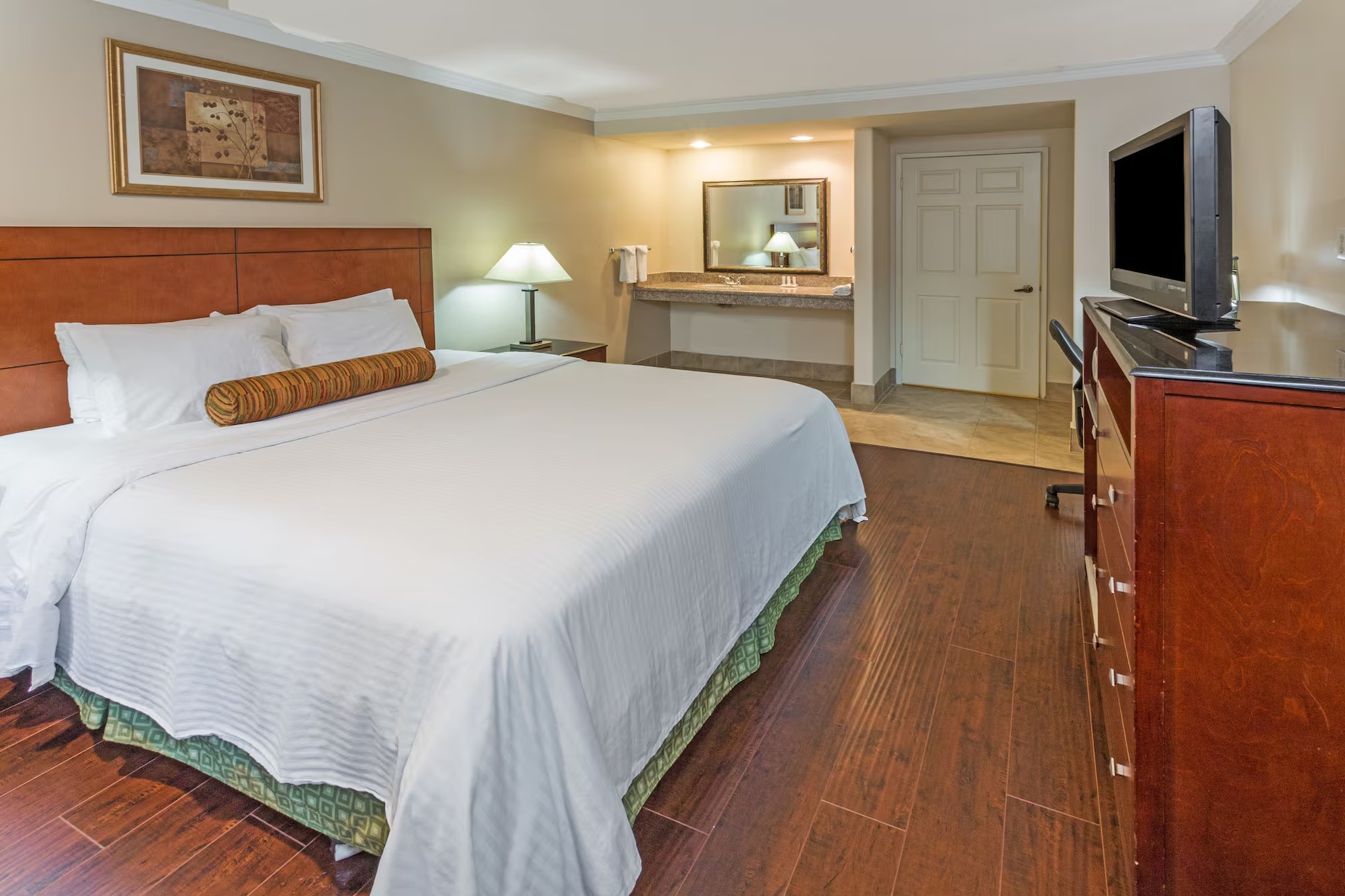 Double King Bed Non Smoking