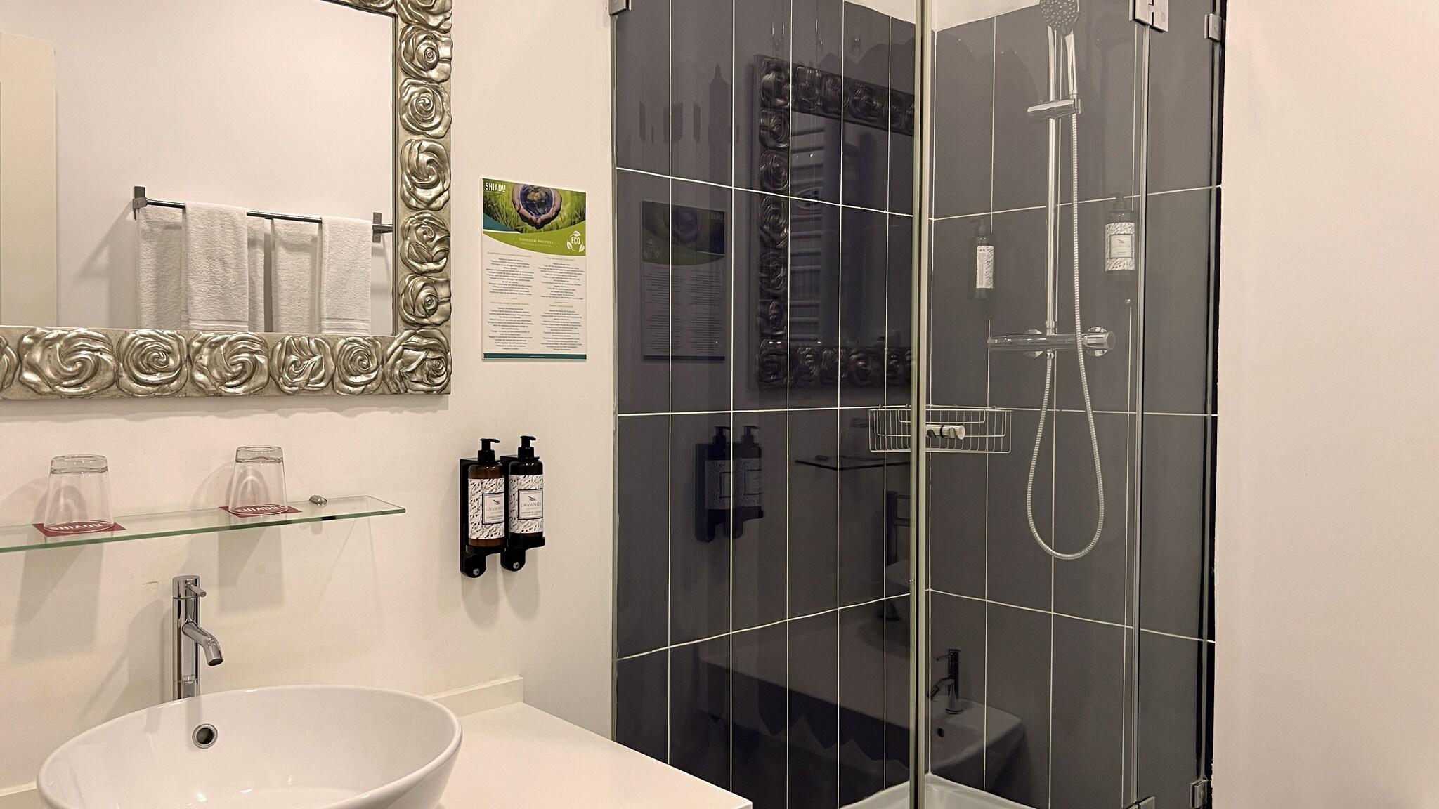 Double Queen Size Bed