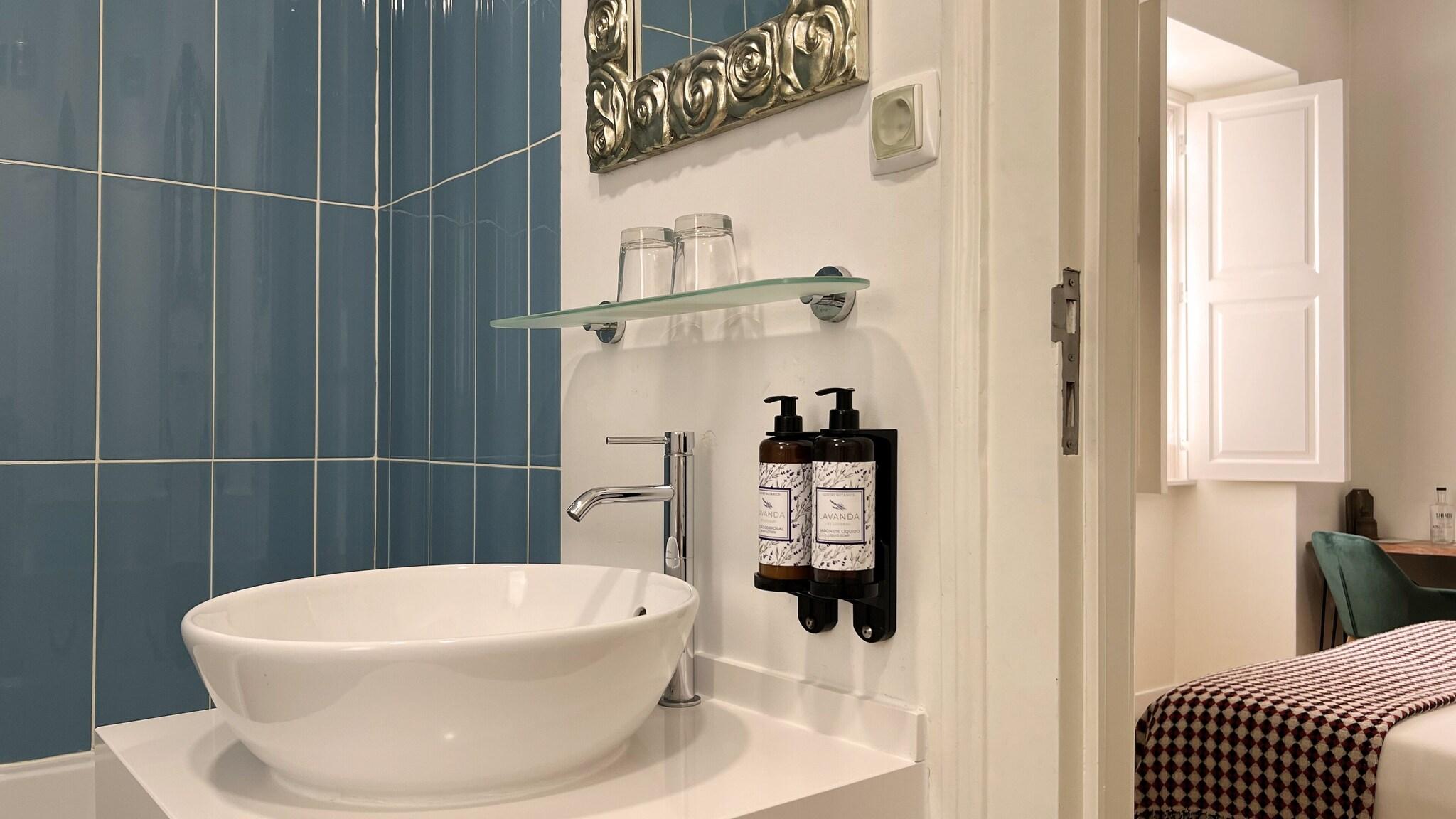 Double Queen Size Bed