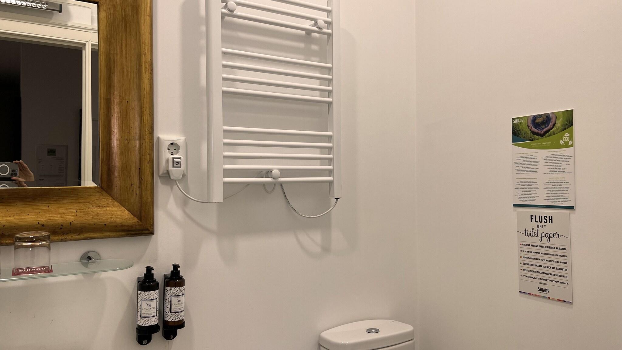 Double Queen Size Bed