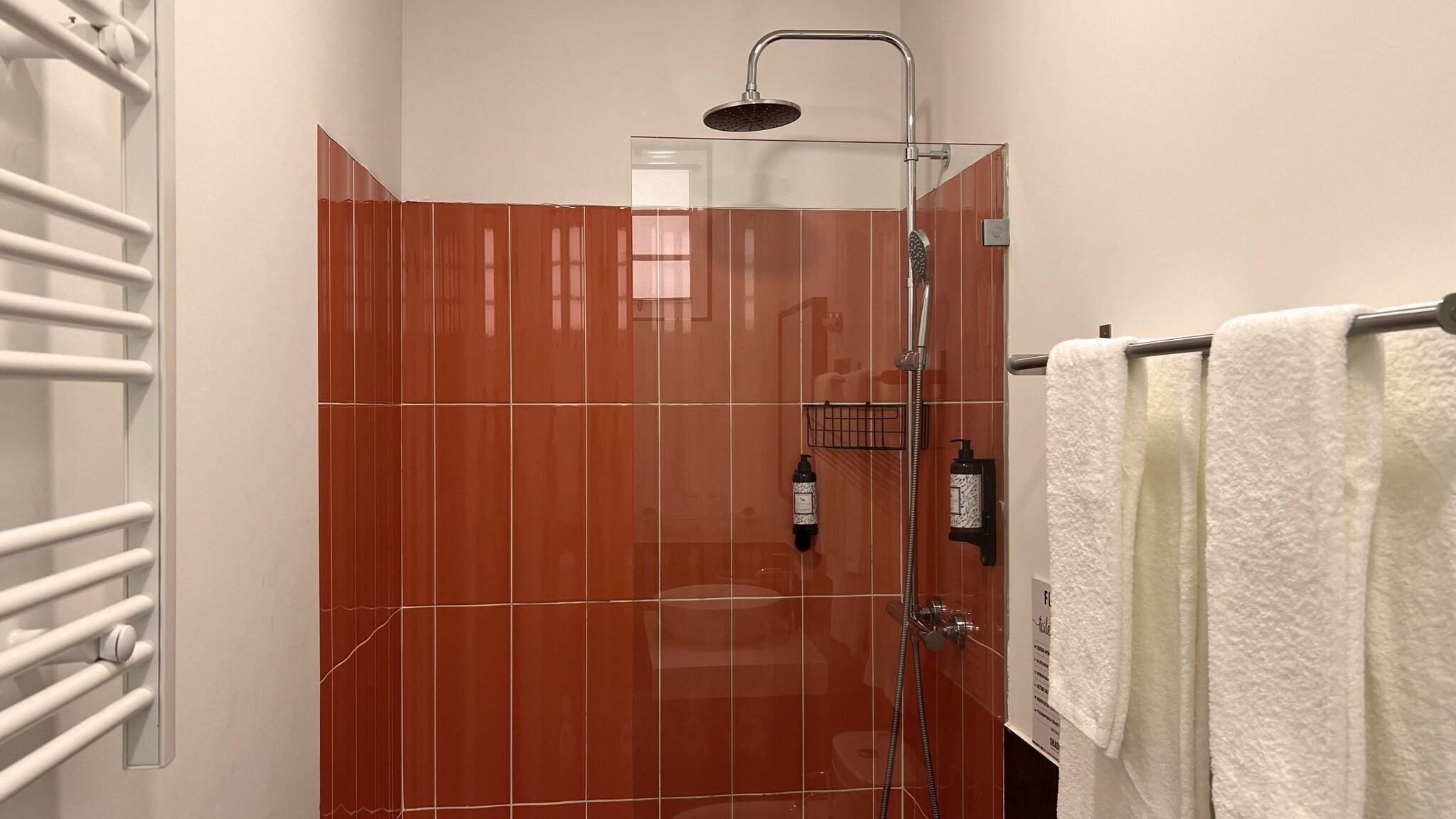 Double Superior Queen Bed