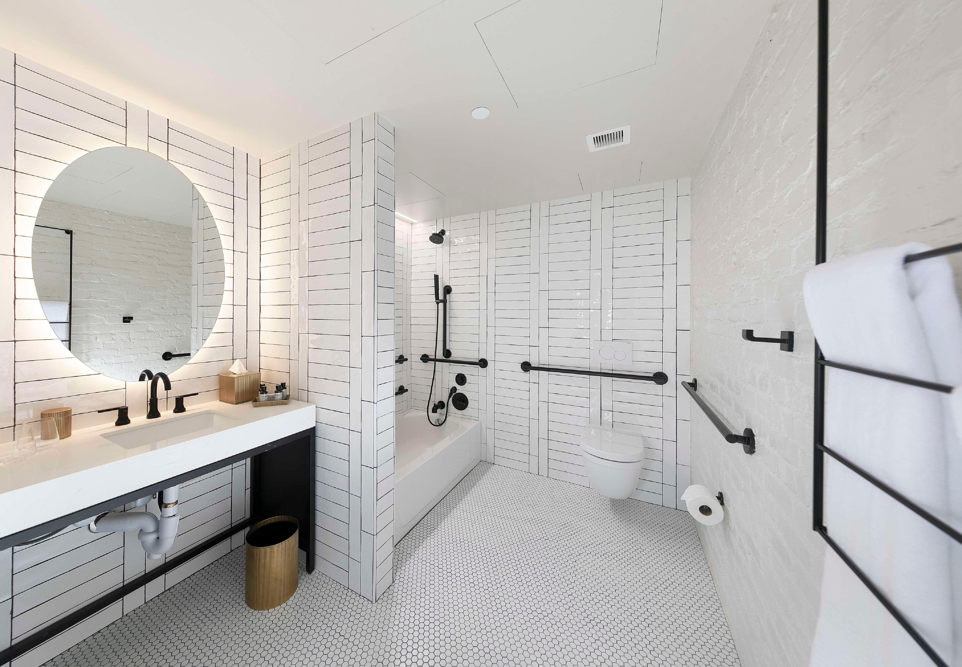 Studio Two Queen Beds