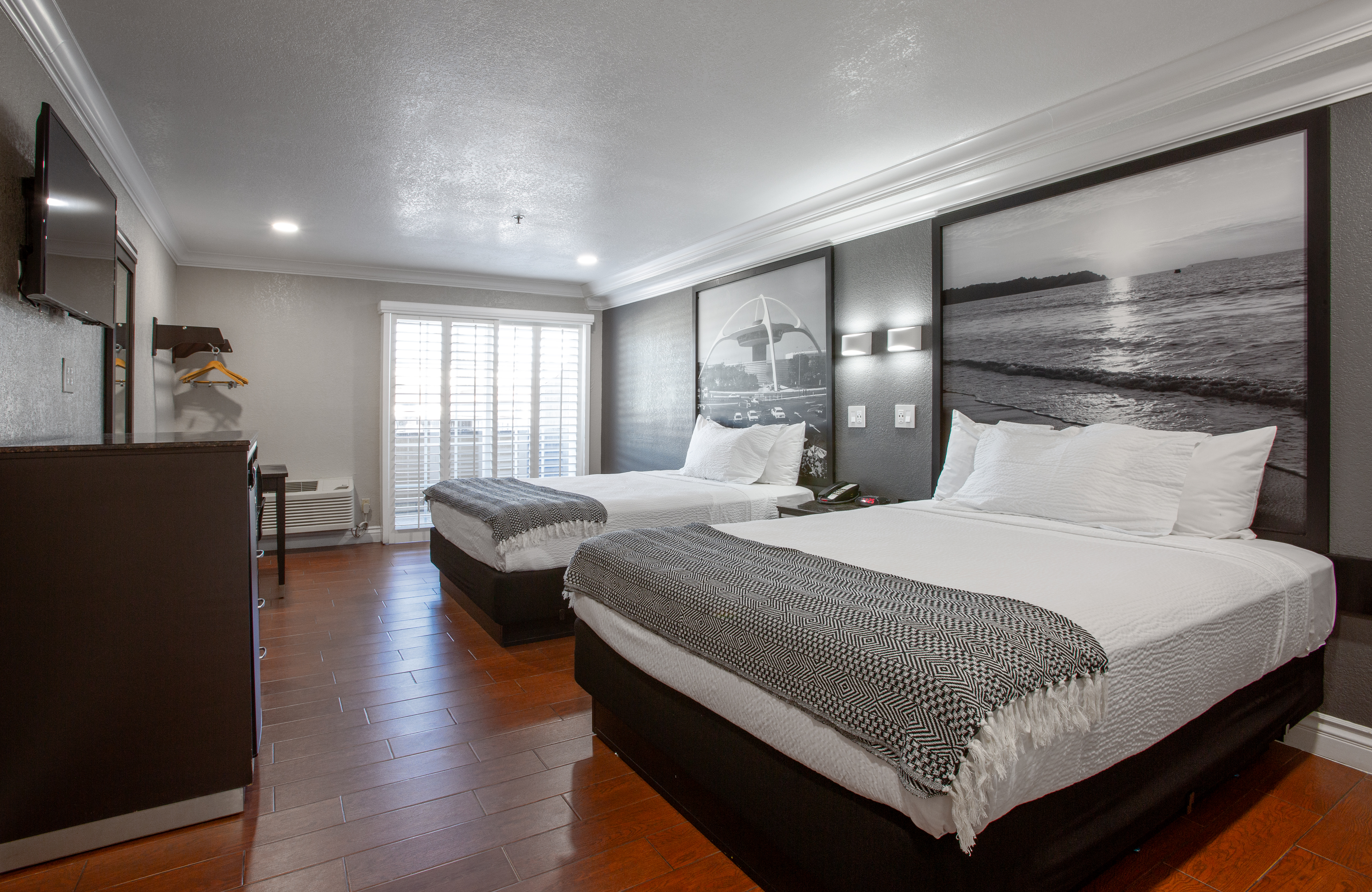 Quadruple Two Queen Beds