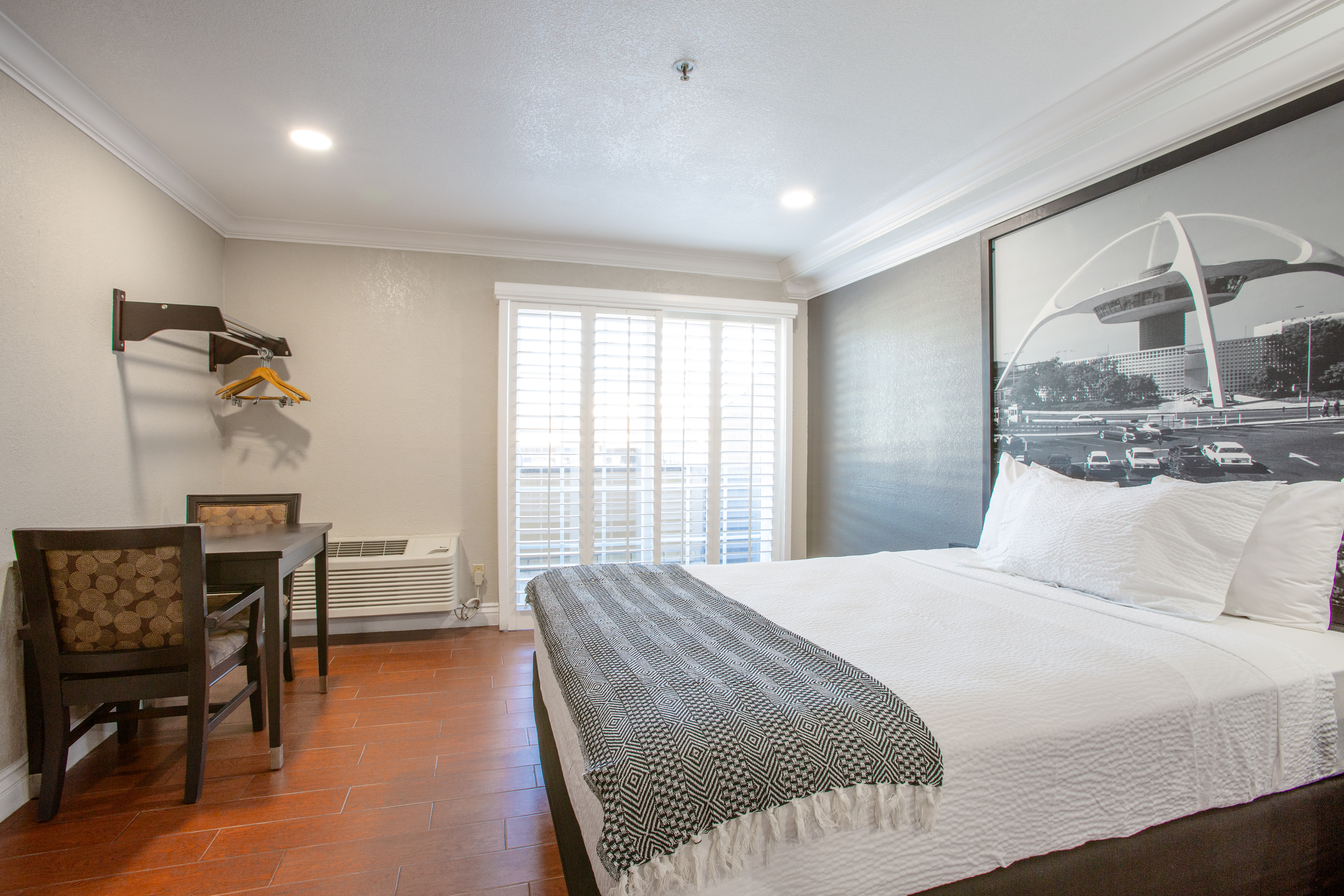 Double King Bed Non Smoking