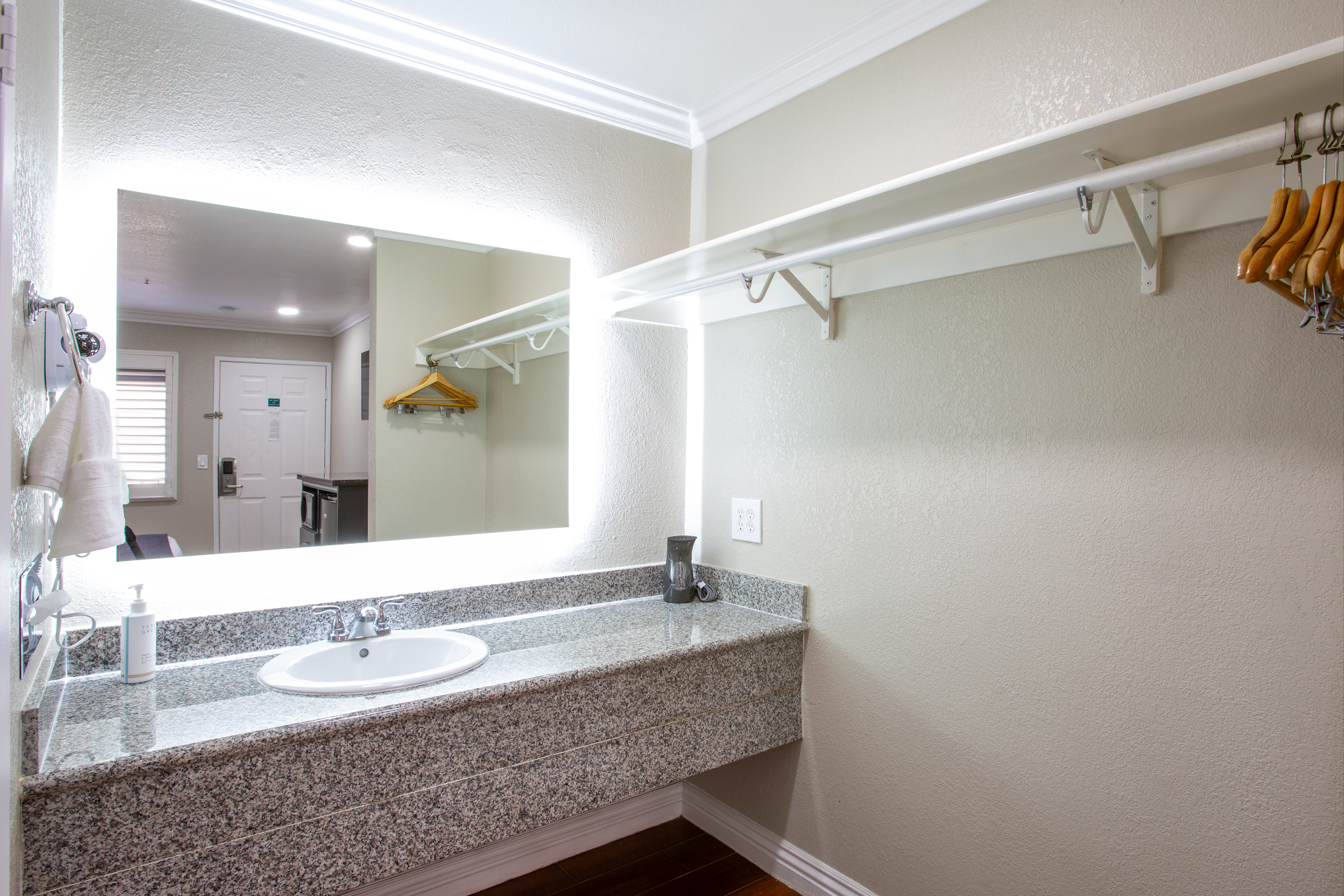 Double Queen Size Bed