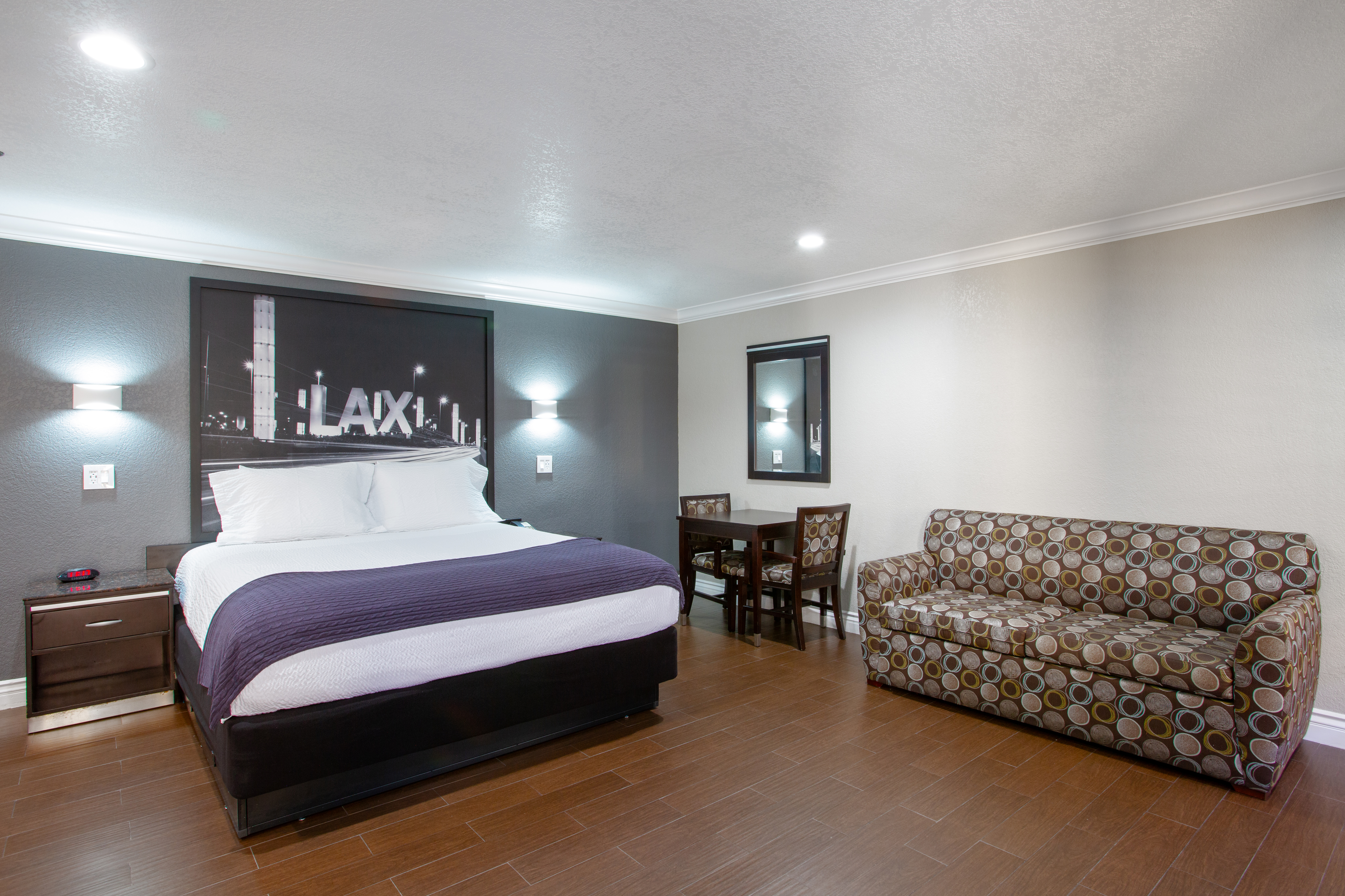 Double King Bed Non Smoking