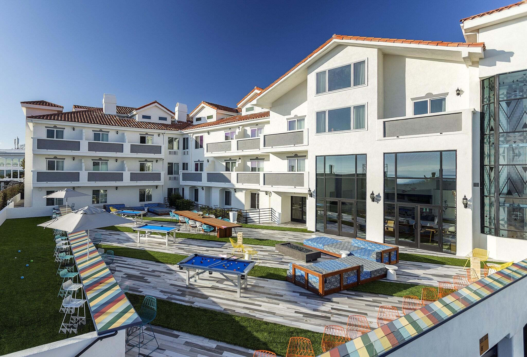 Quadruple Deluxe with Views