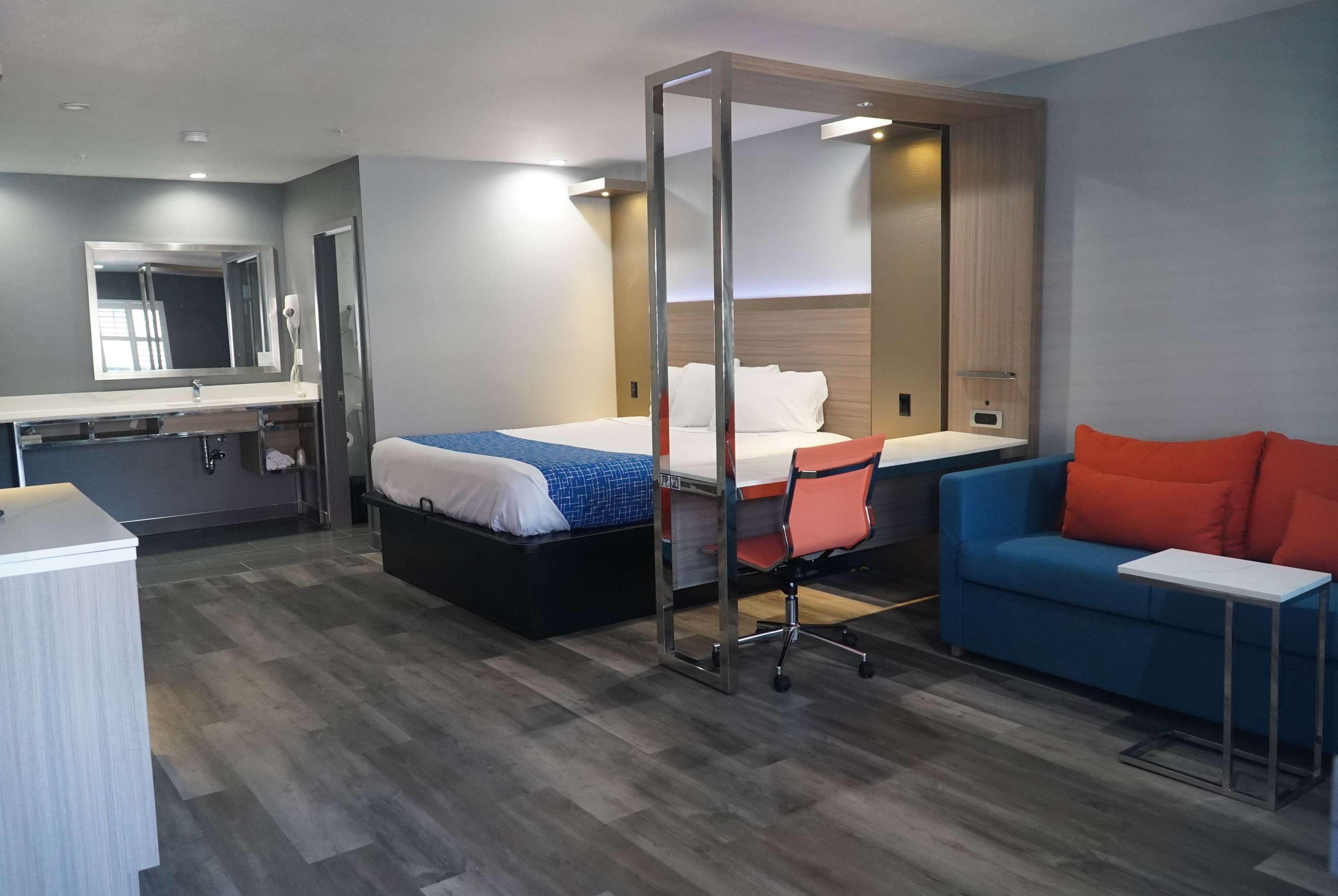 Suite King Bed Non Smoking