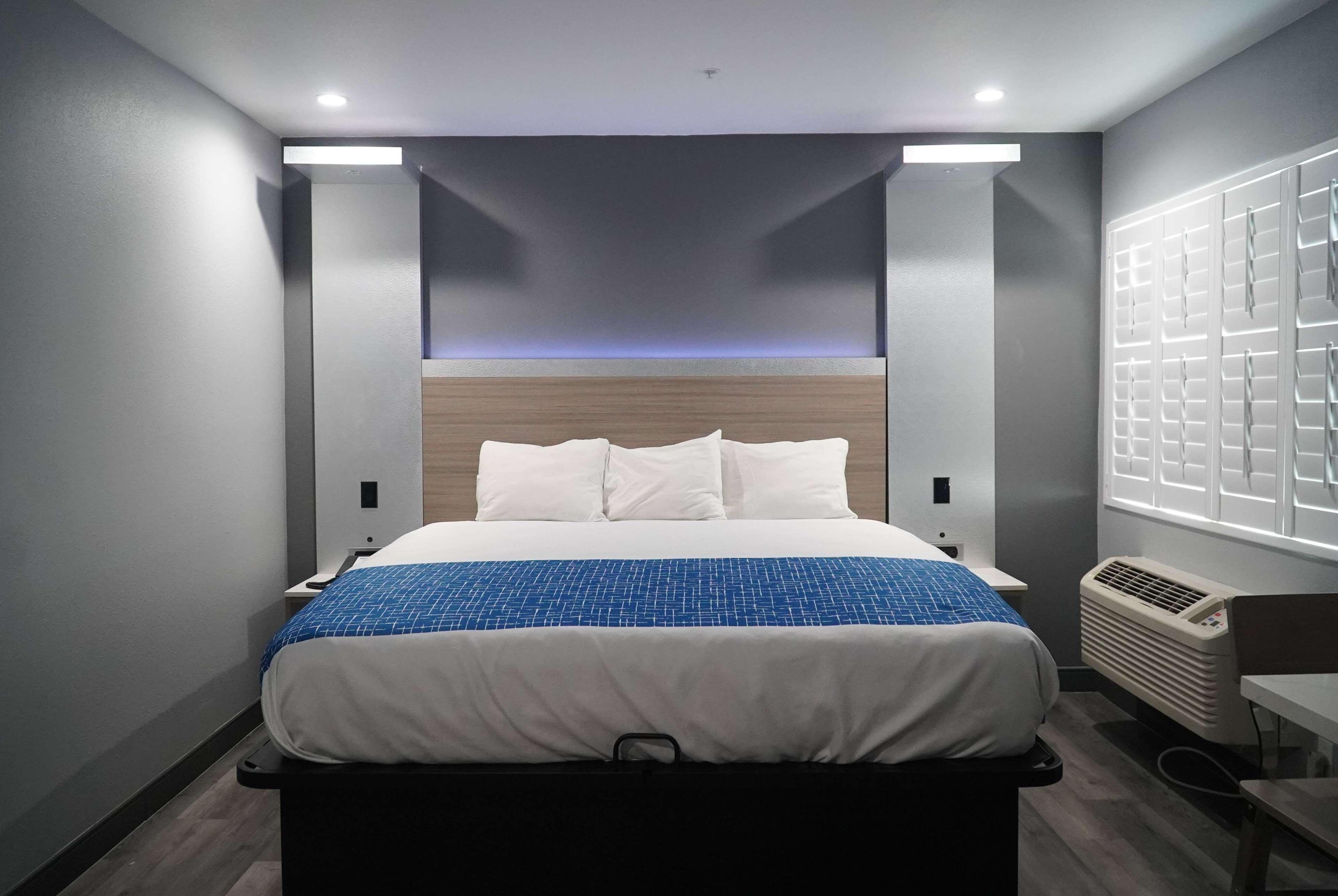 Double King Size Bed