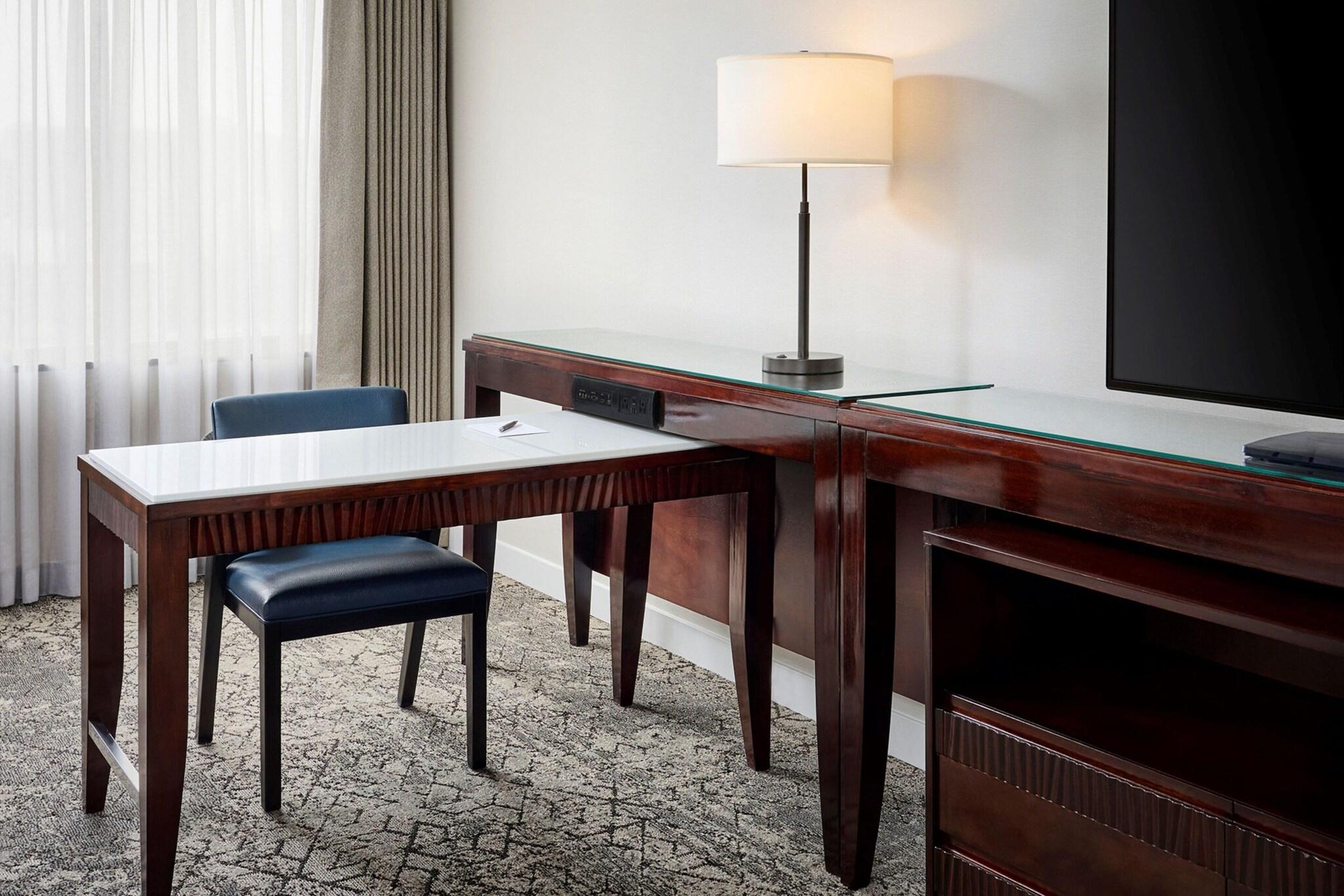 Double Club King Bed