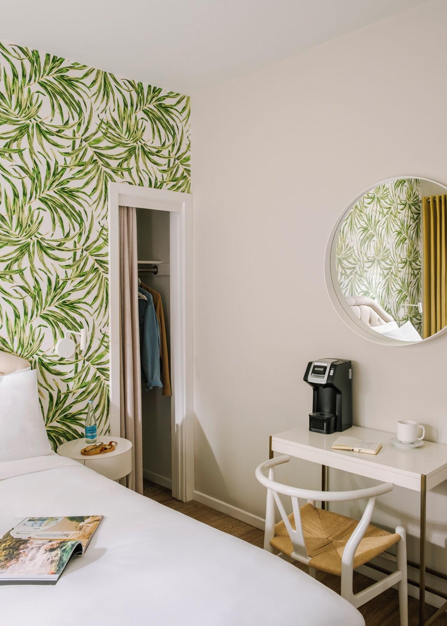 Double Queen Size Bed