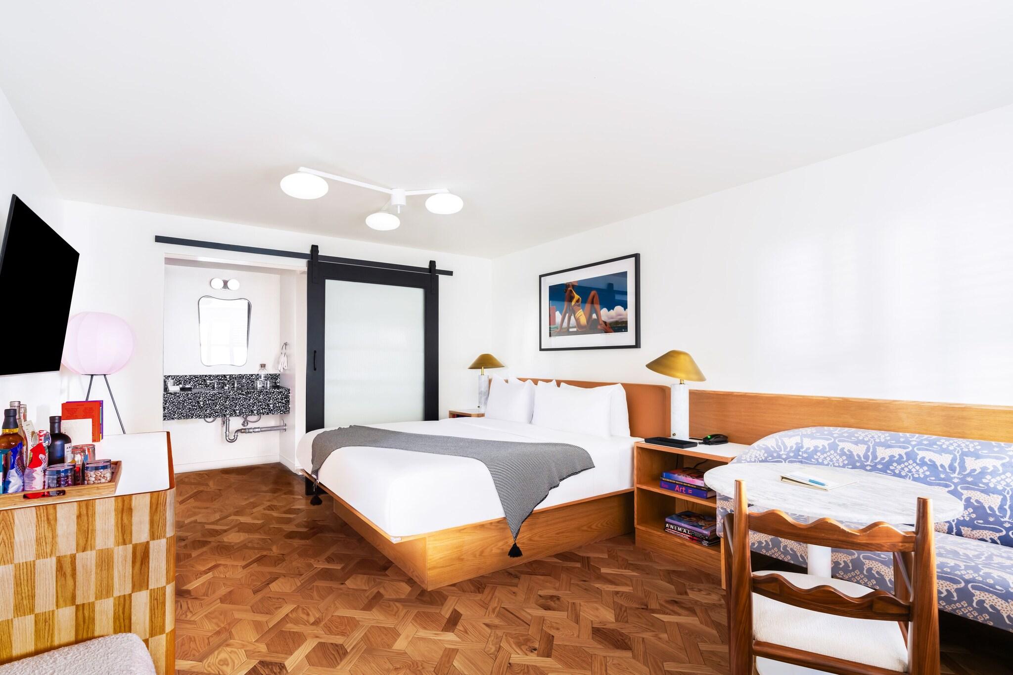 Junior Suite King Size Bed