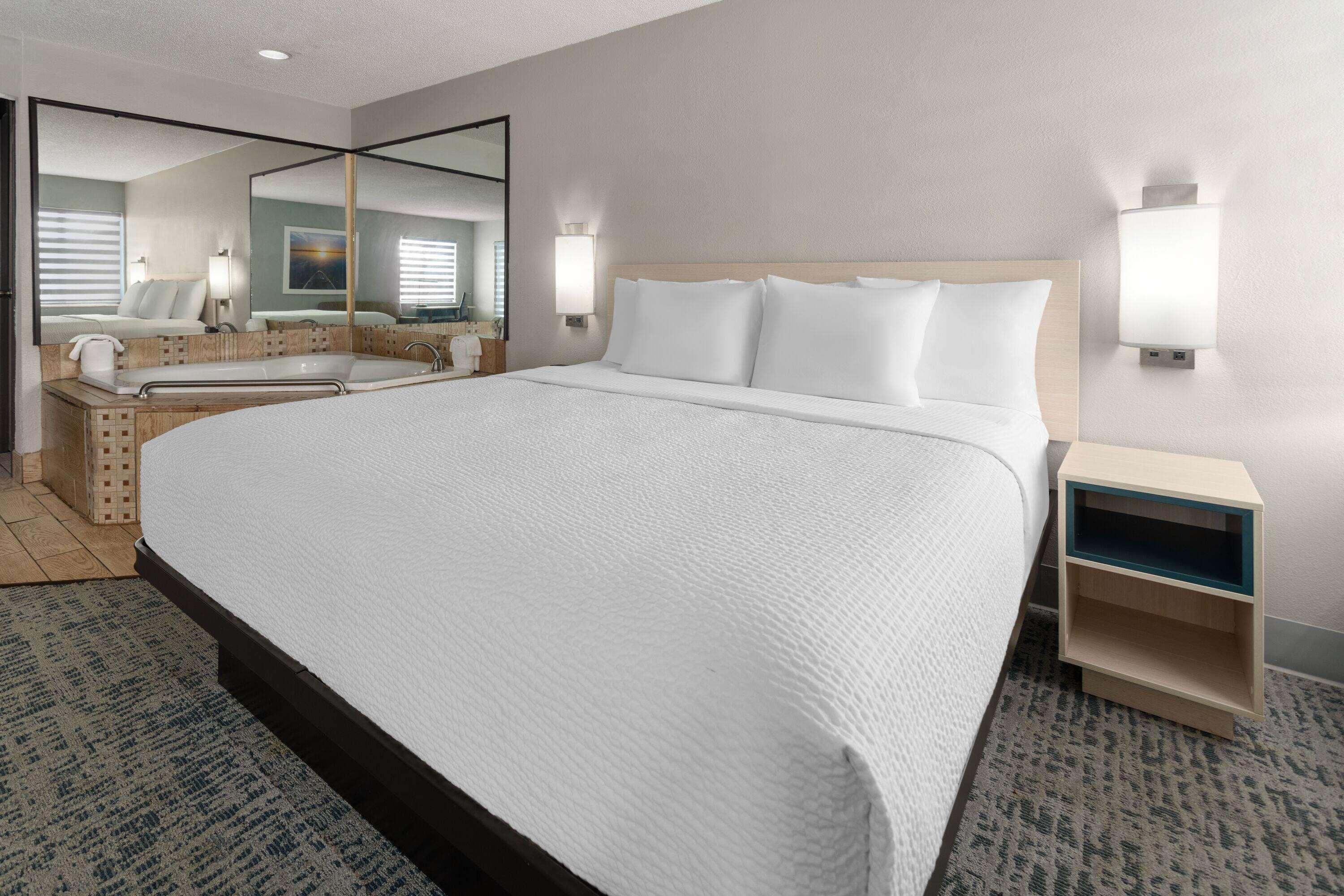 Suite Deluxe King Bed