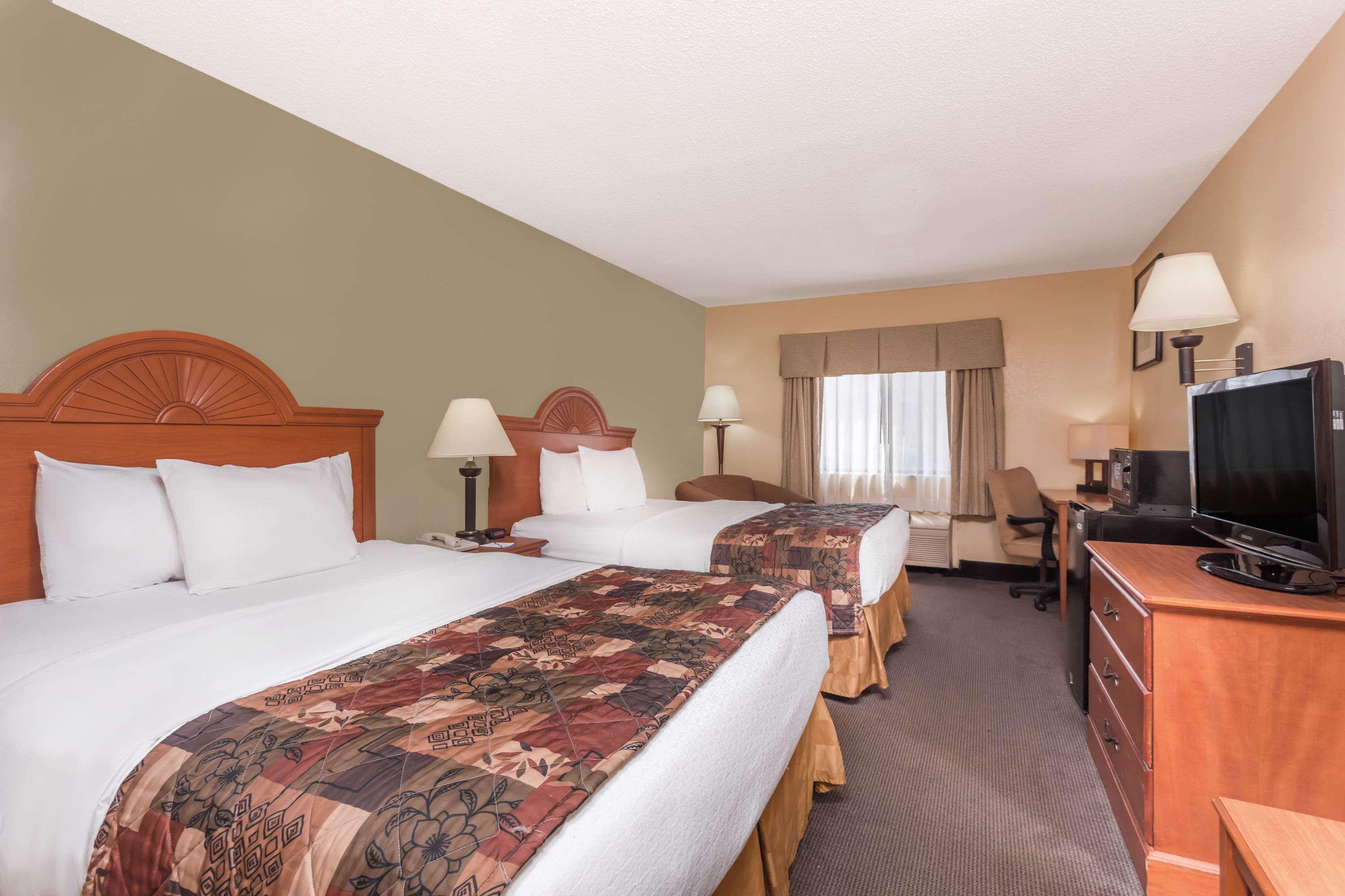 Quadruple Two Queen Beds