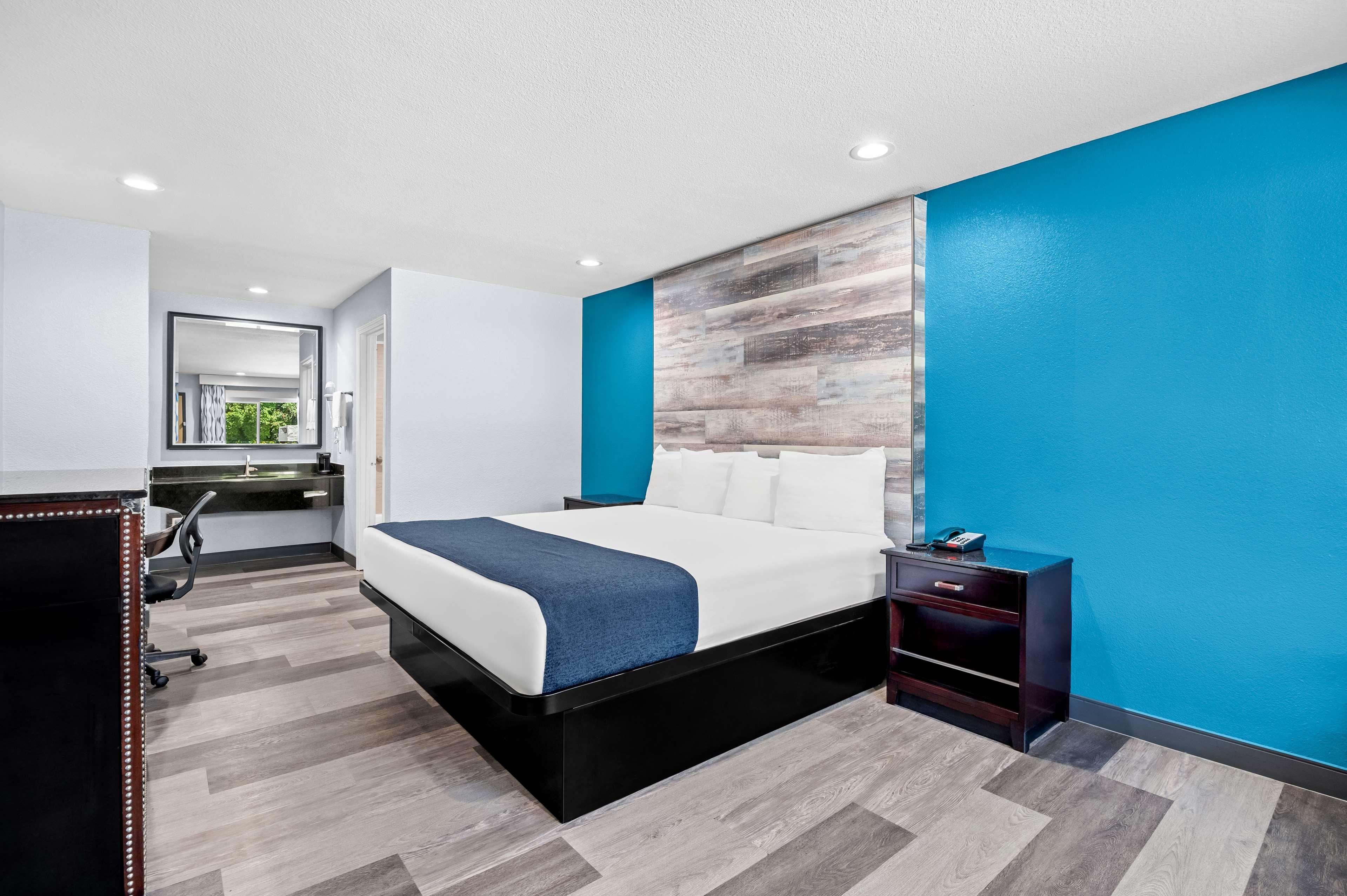 Suite Two Queen Beds