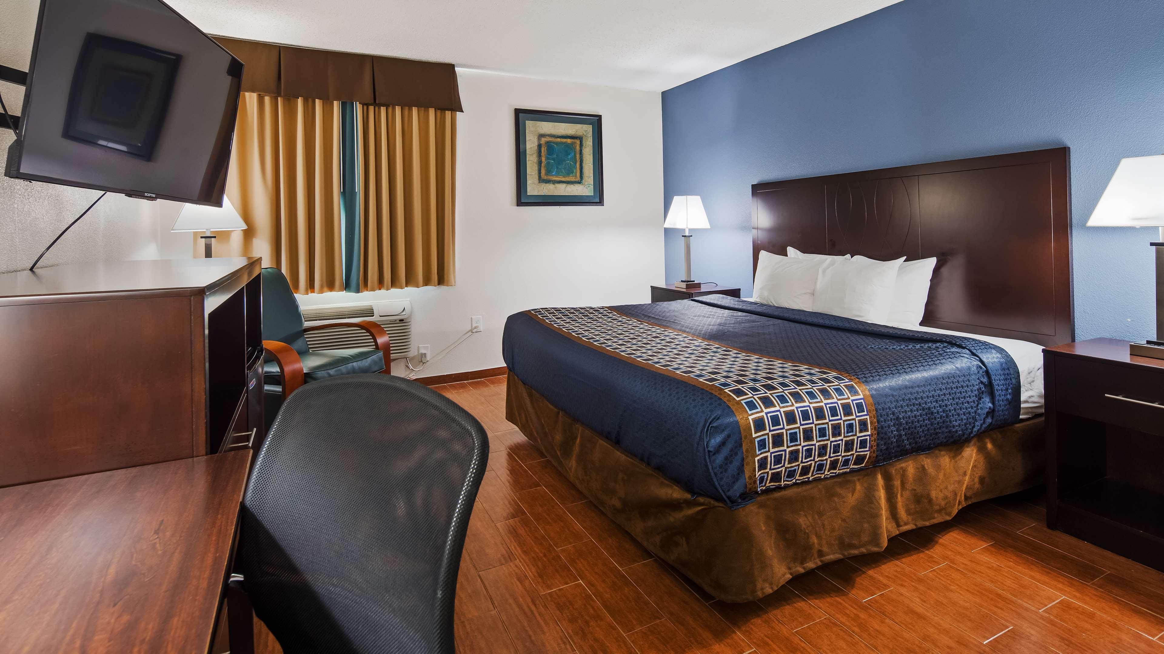 Room King Bed Non Smoking