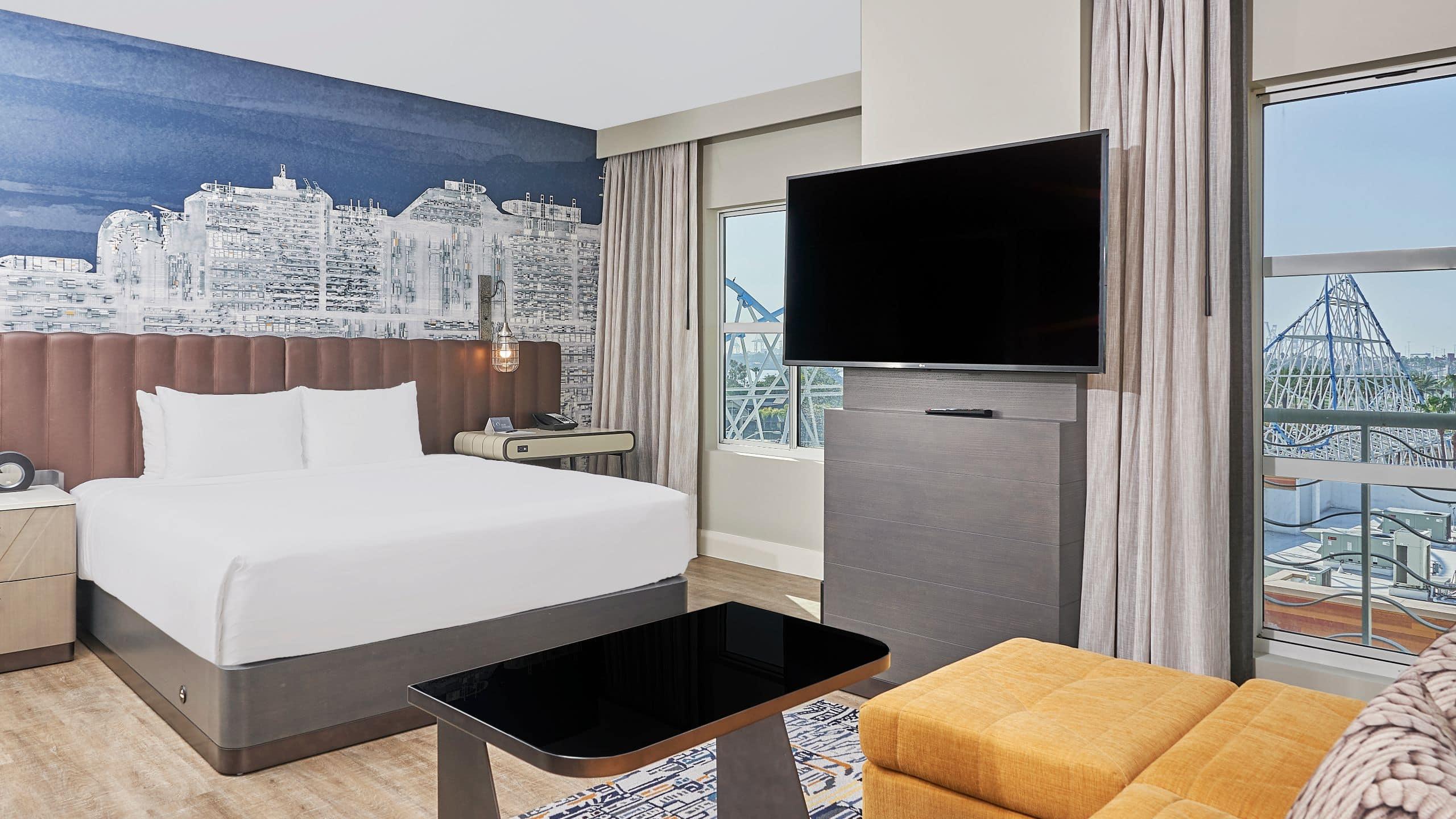 Double Deluxe King Bed