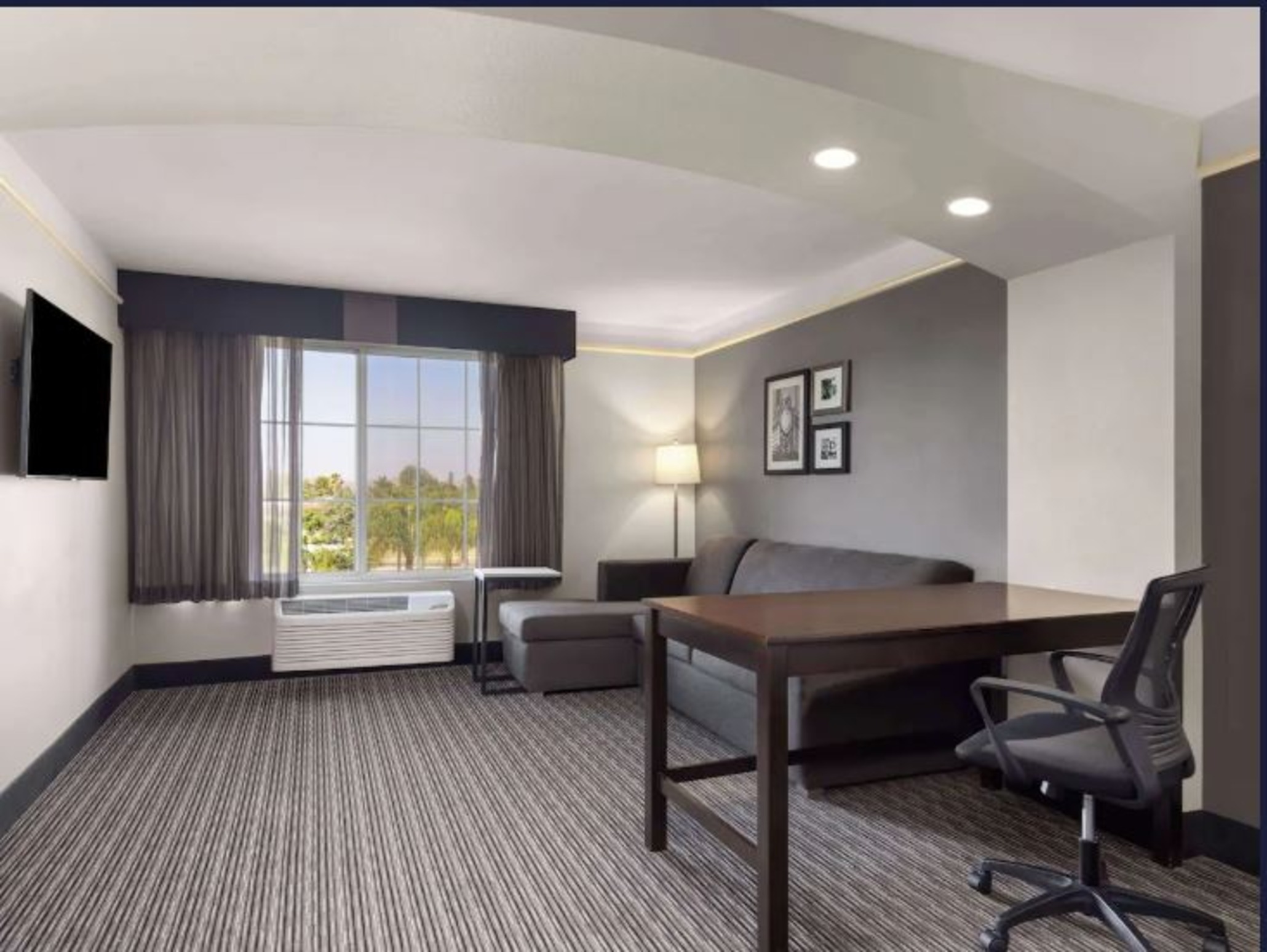 Double Deluxe King Bed