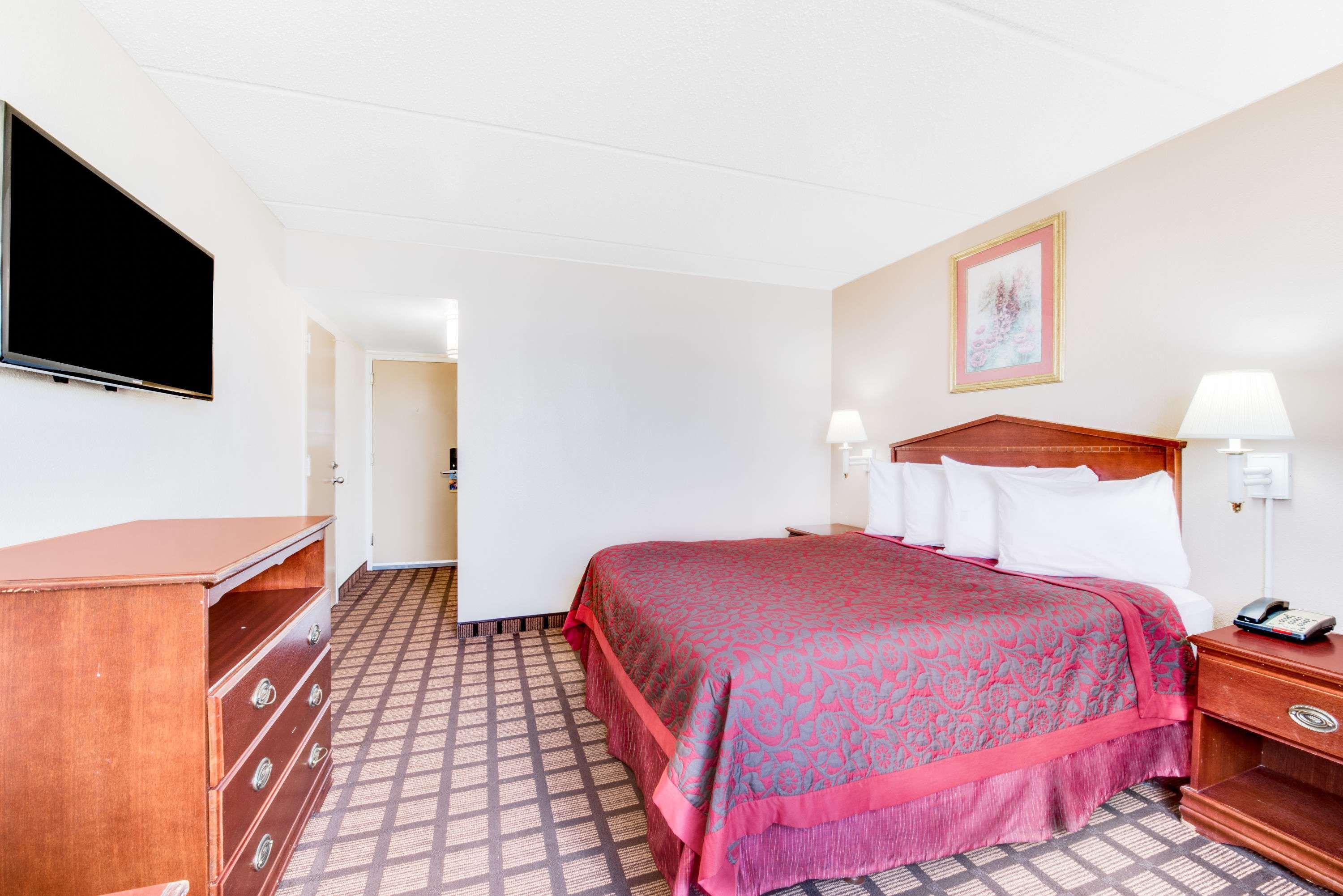 Double King Bed Non Smoking