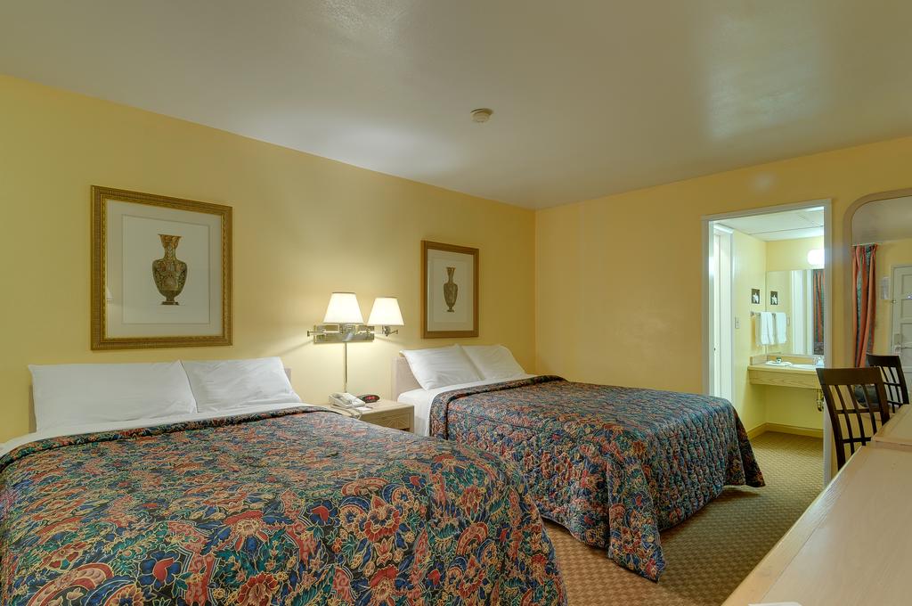 Double Two Queen Beds