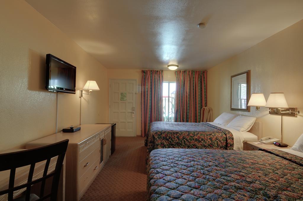 Double Two Queen Beds